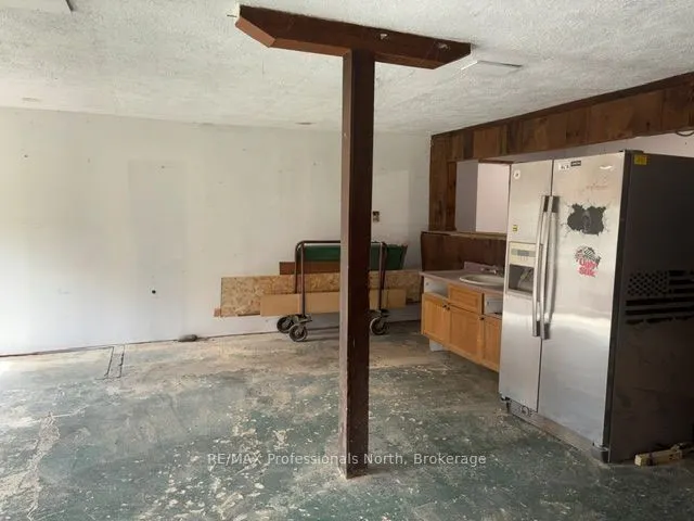 3044 Gelert Road