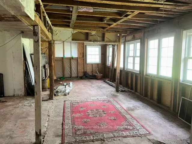 3044 Gelert Road