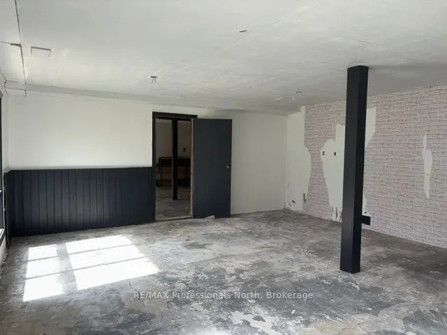 3044 Gelert Road