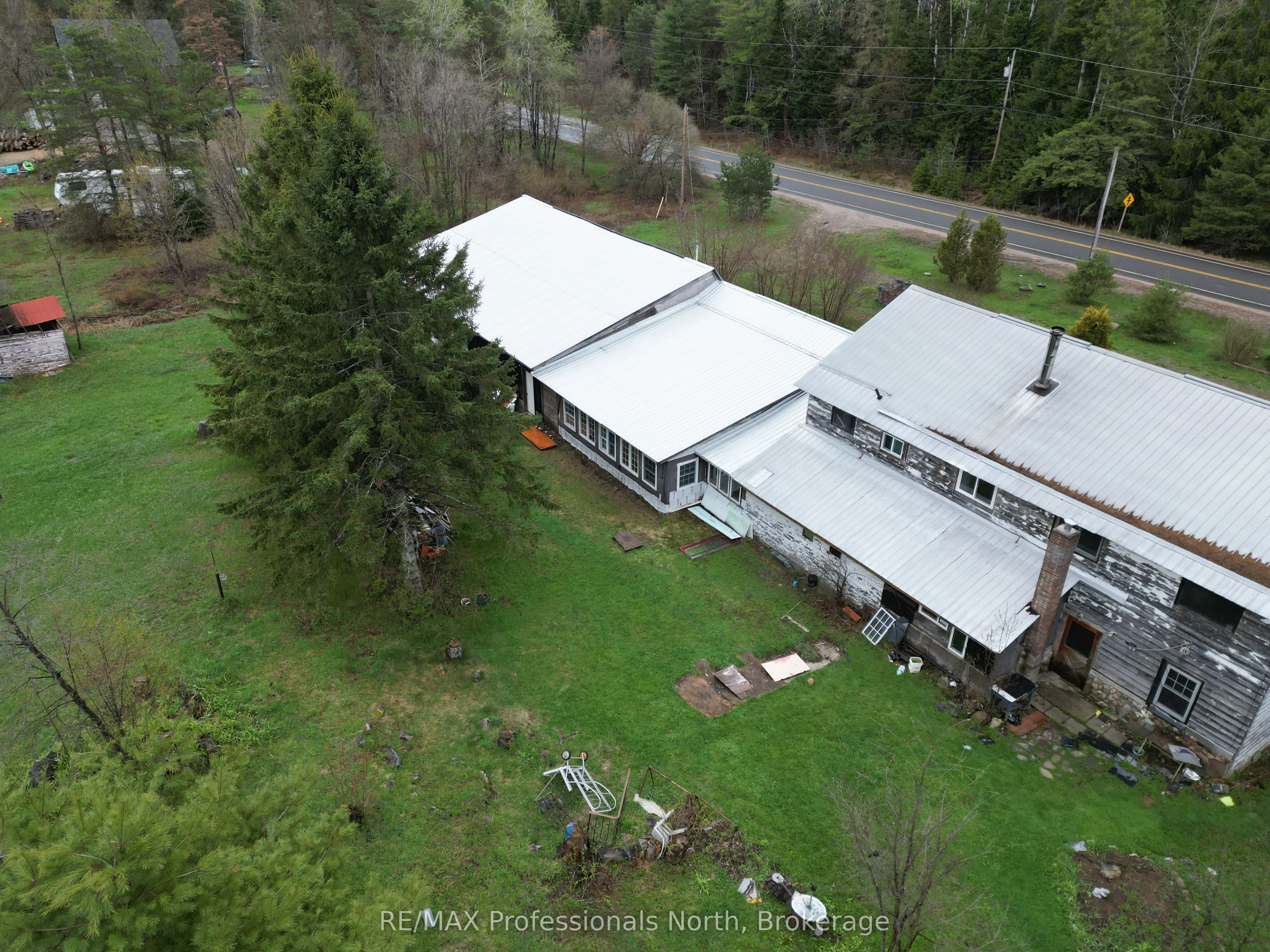 3044 Gelert Road