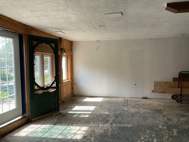 3044 Gelert Road