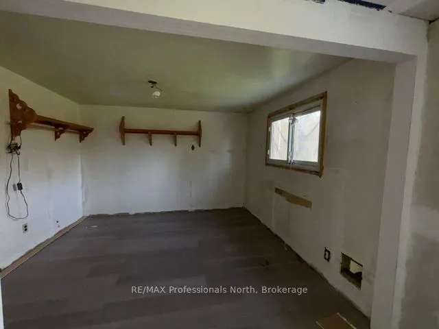 3044 Gelert Road