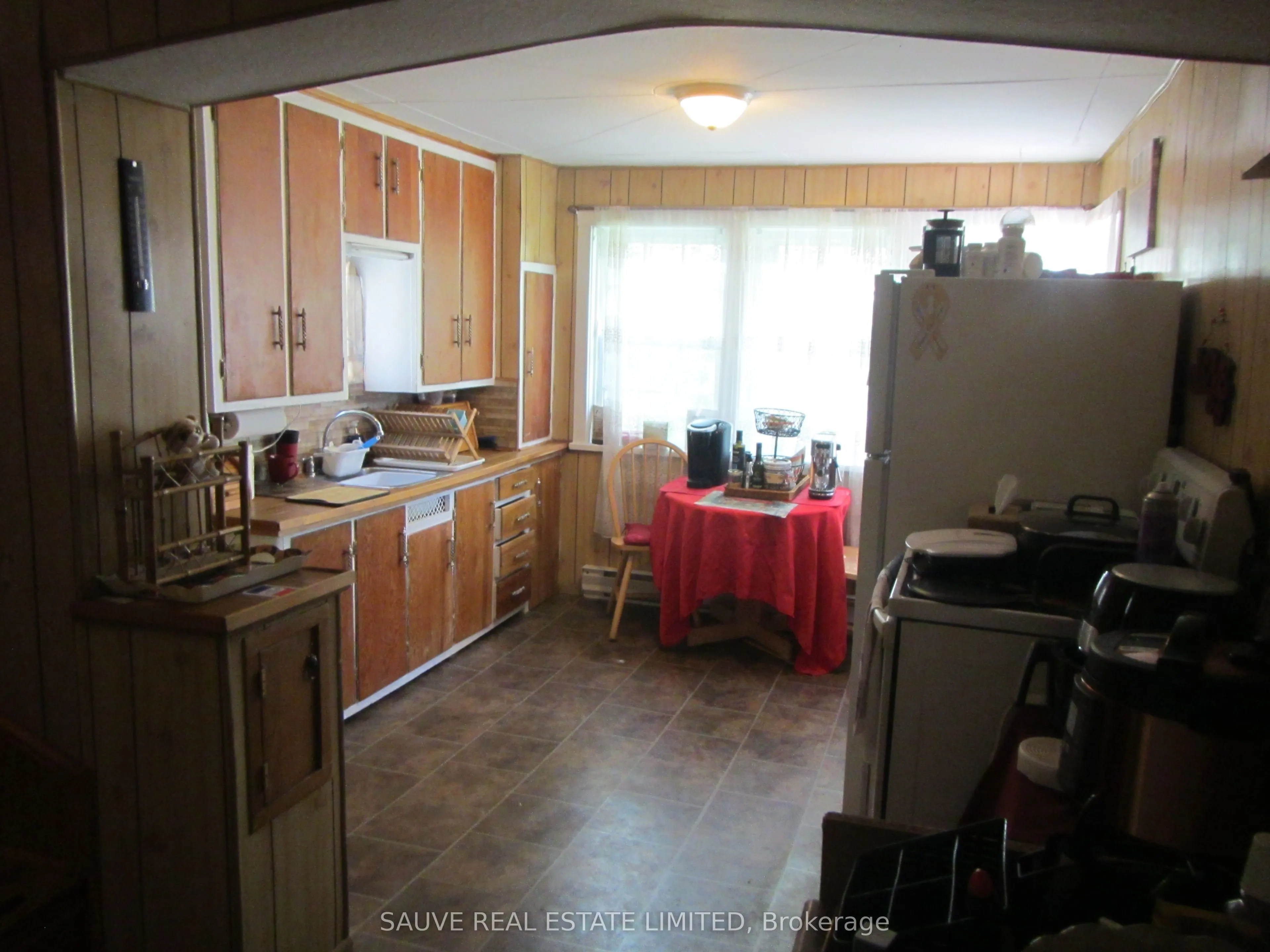 21196 concession 6 Road E