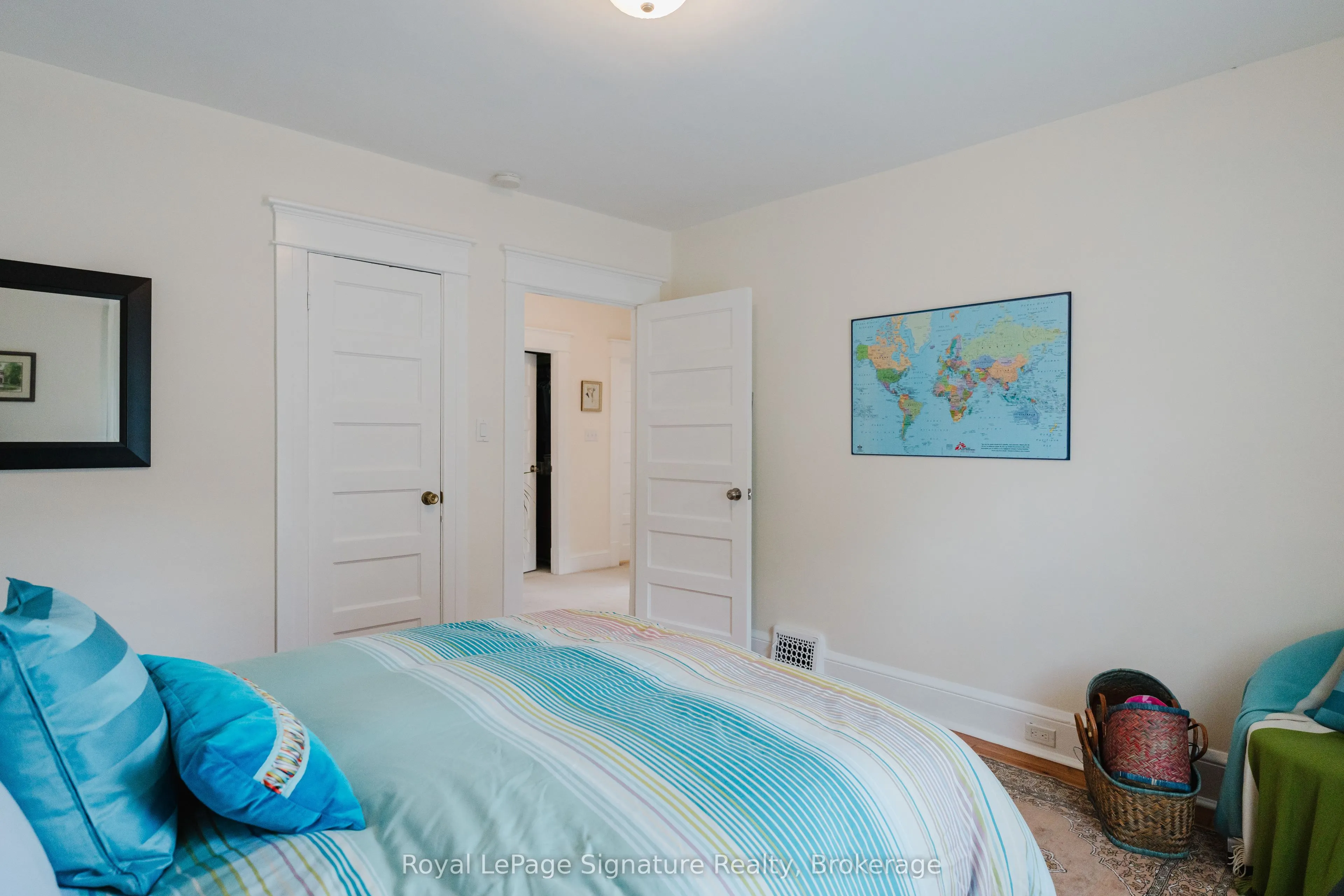 76 Trowbridge Street W