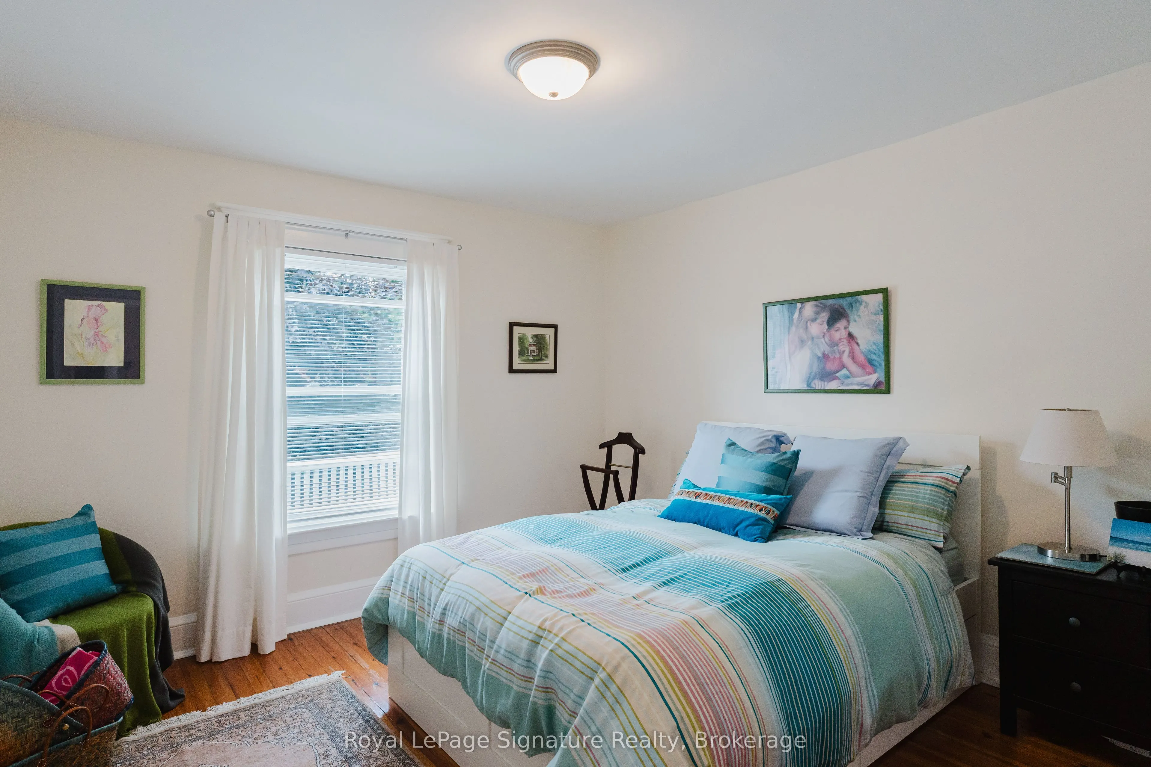 76 Trowbridge Street W