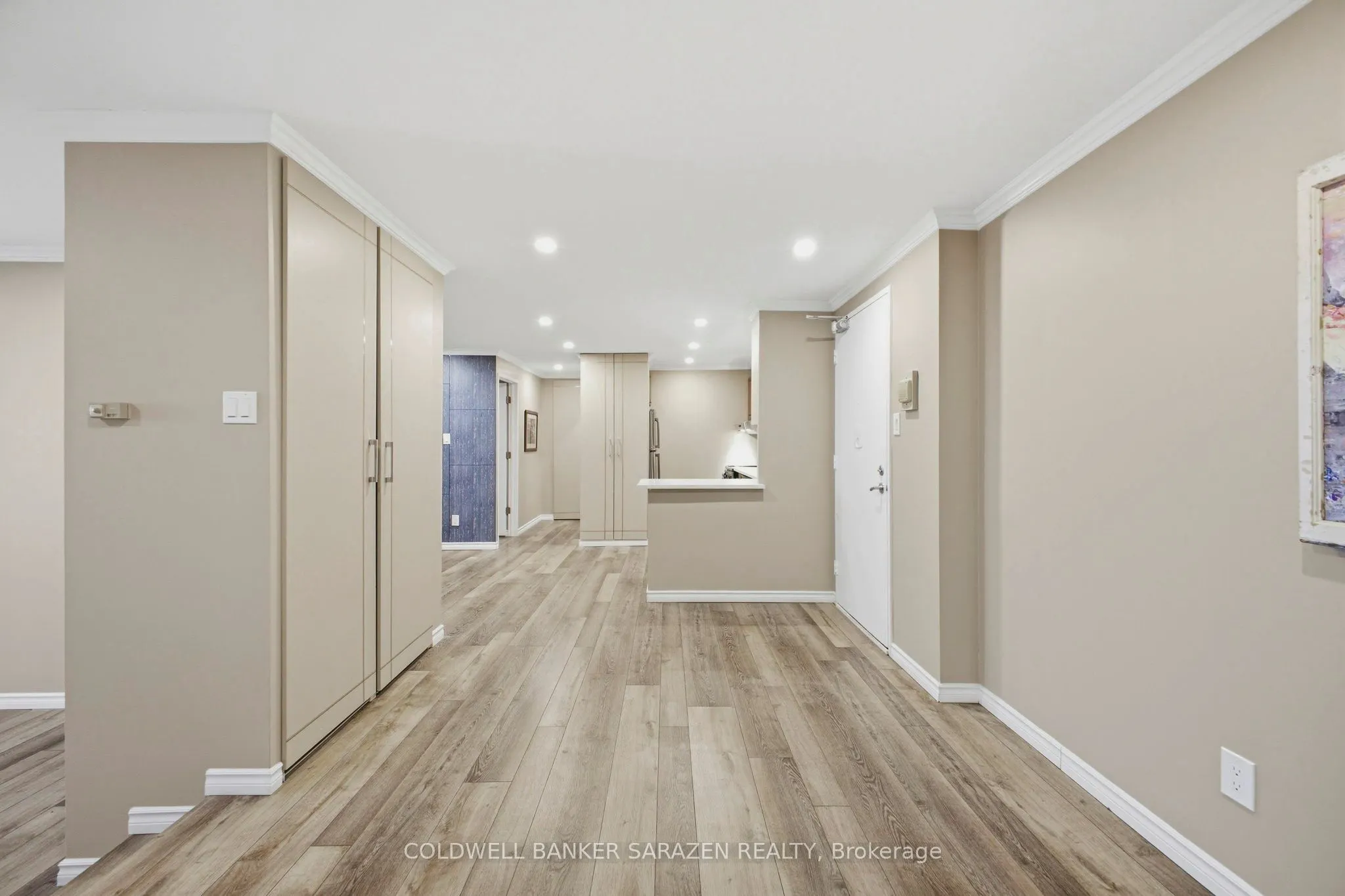 415 Greenview Avenue #2102