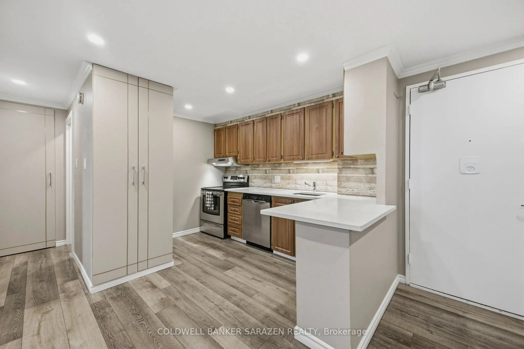 415 Greenview Avenue #2102