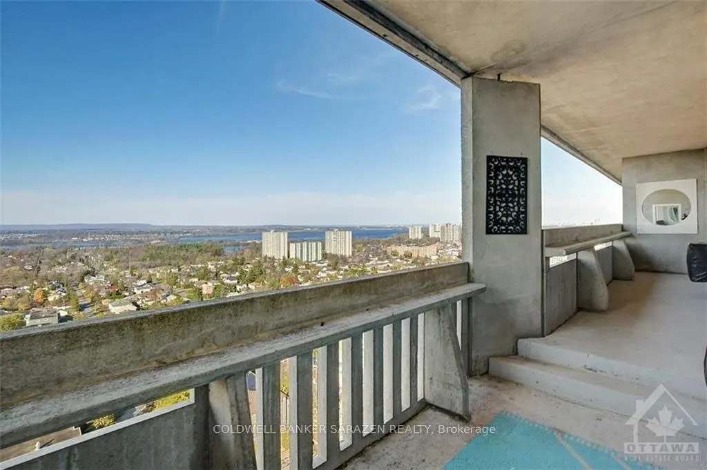 415 Greenview Avenue #2102