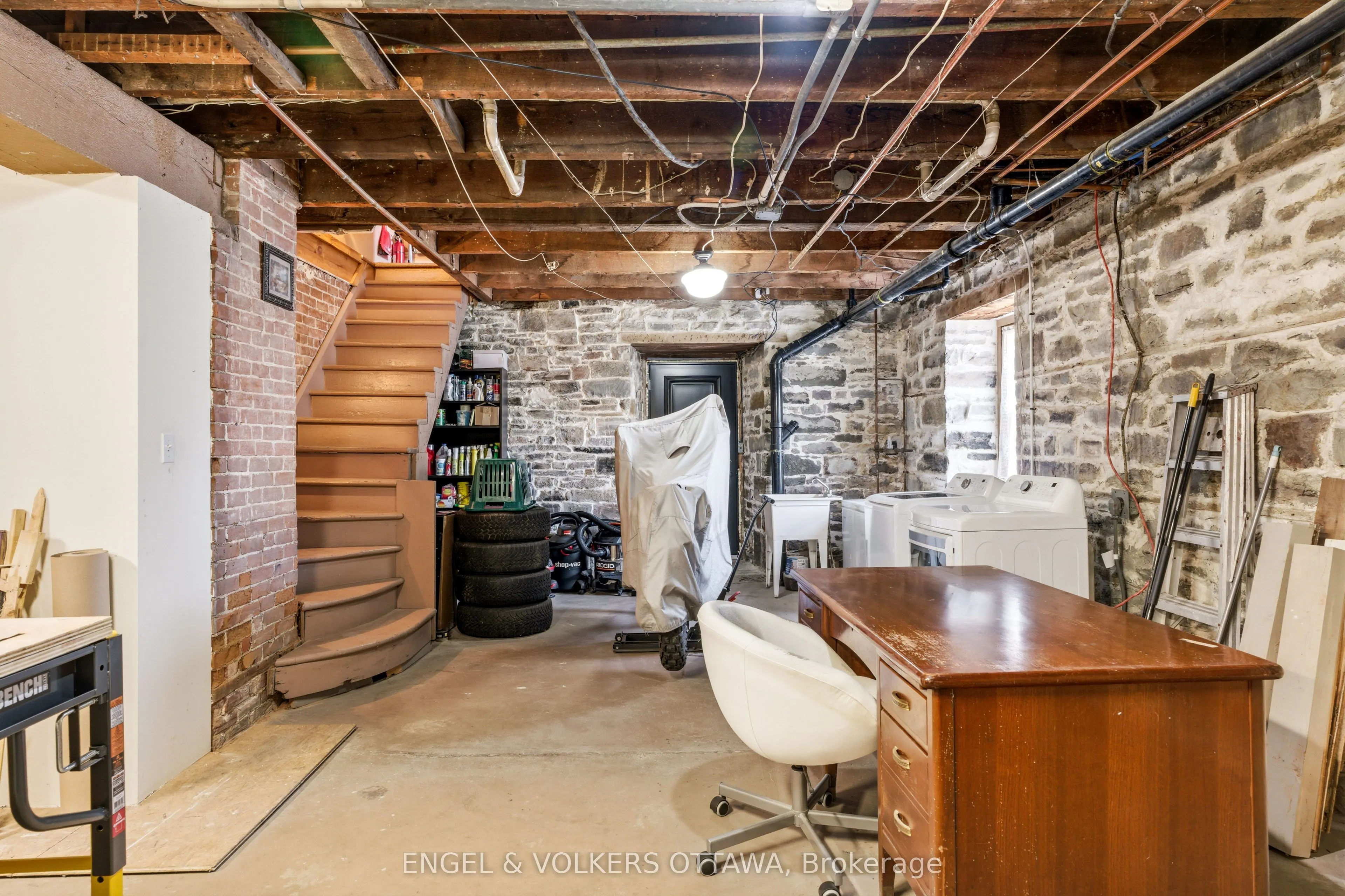 382 Mcgill Street