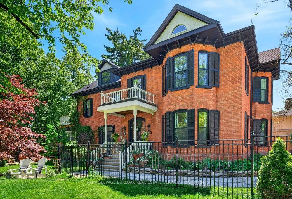 123 Main Street W