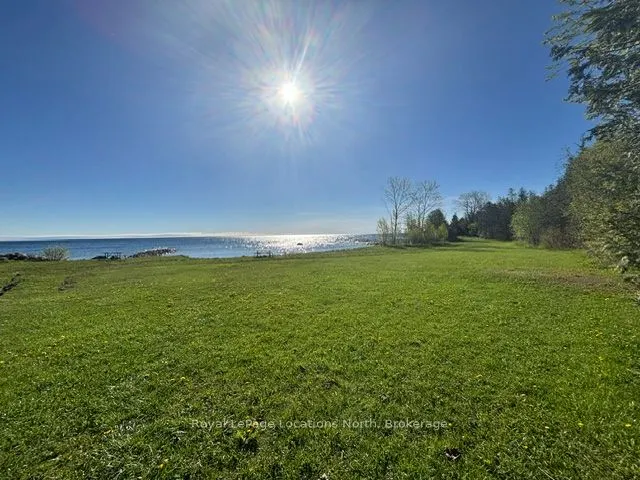 252 Lakeshore Road N
