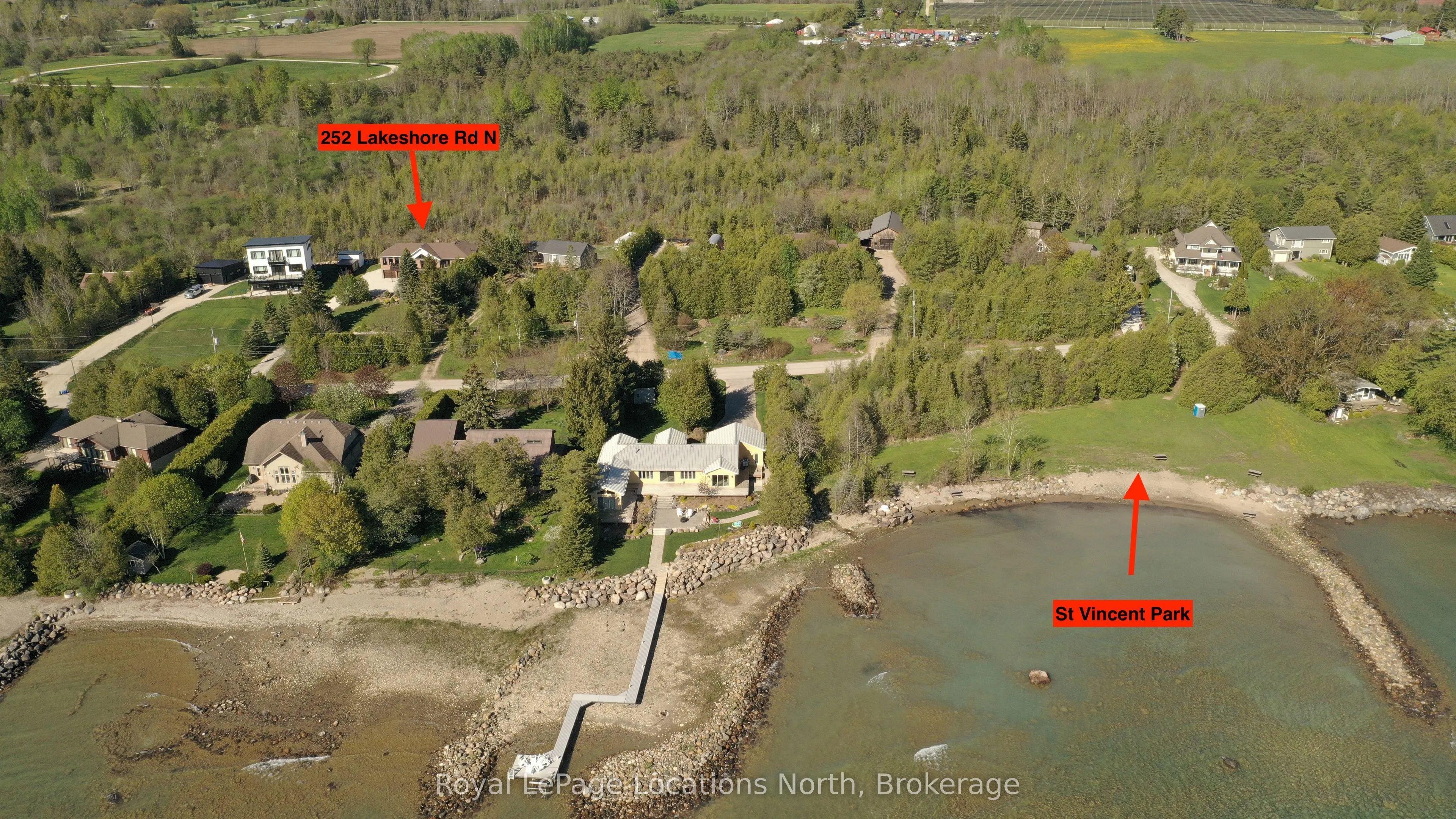 252 Lakeshore Road N