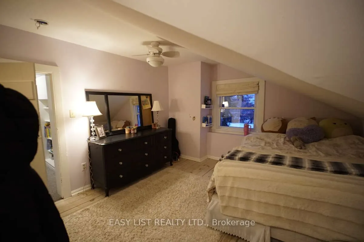 79 Brock Road S