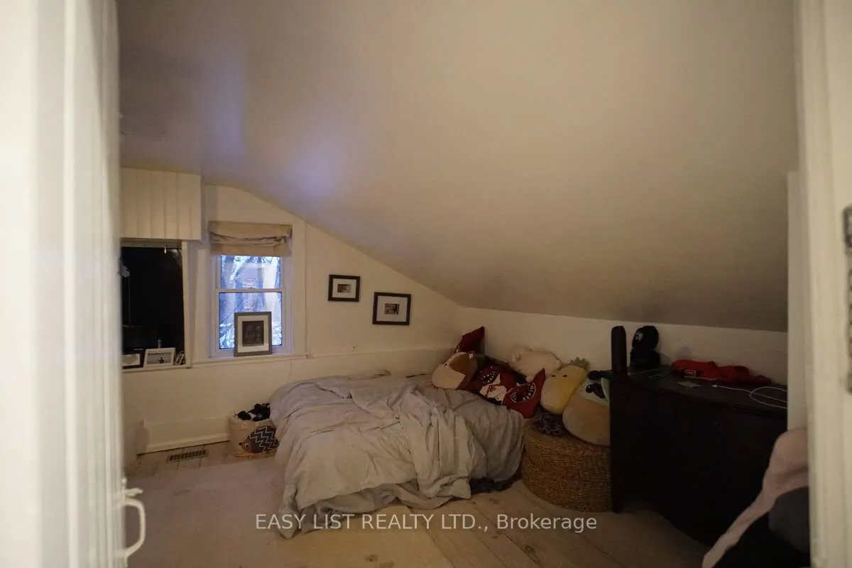 79 Brock Road S