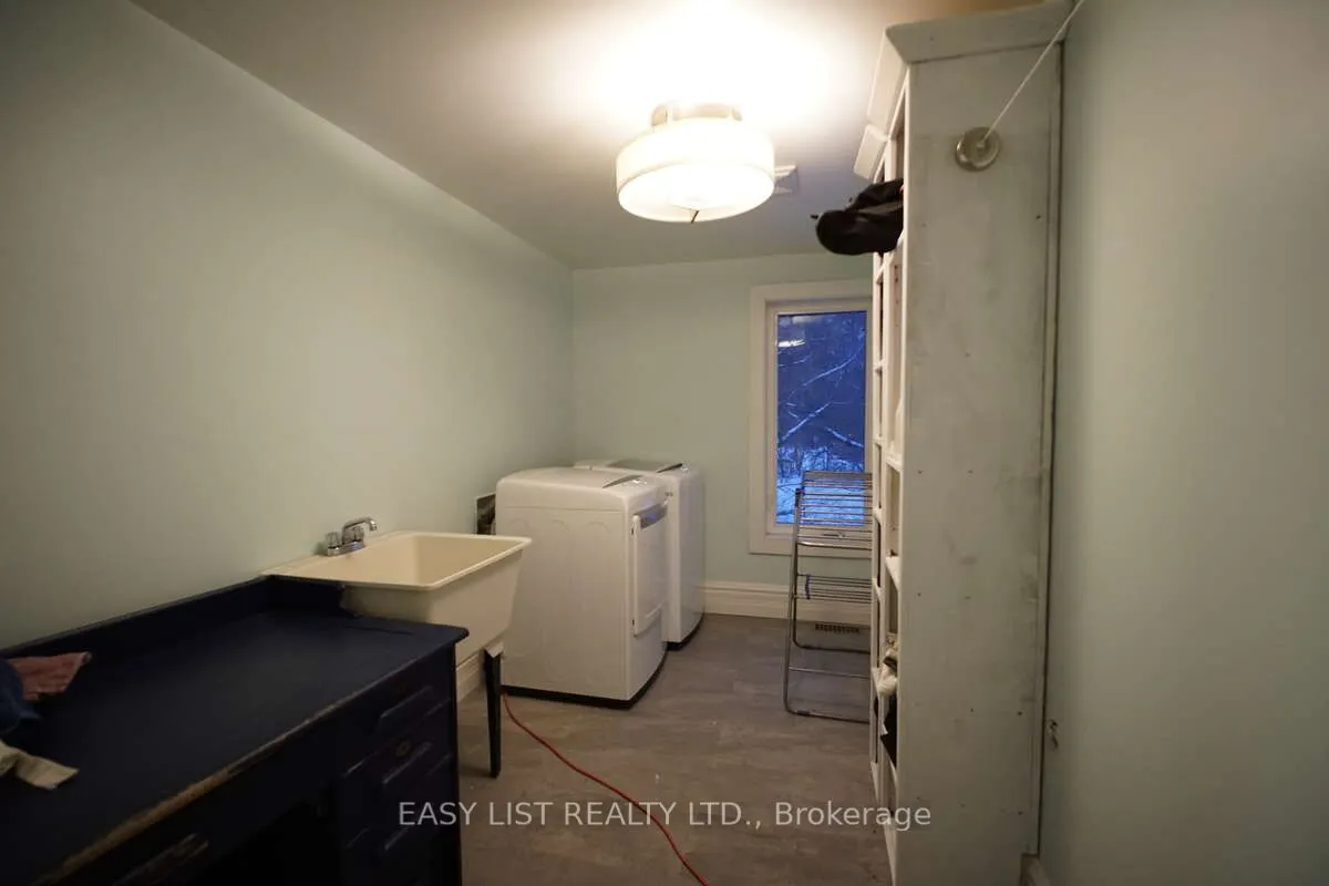 79 Brock Road S