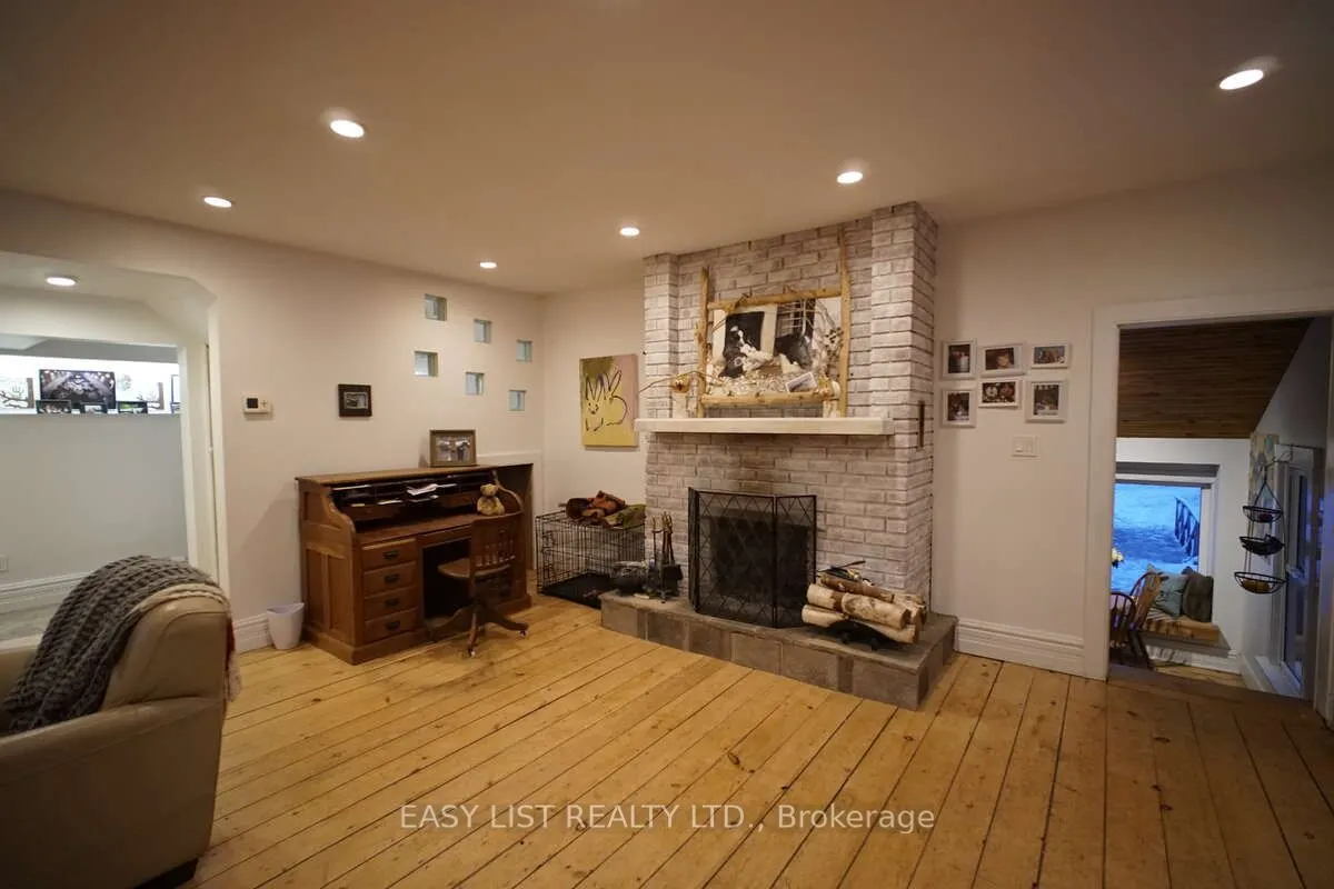 79 Brock Road S