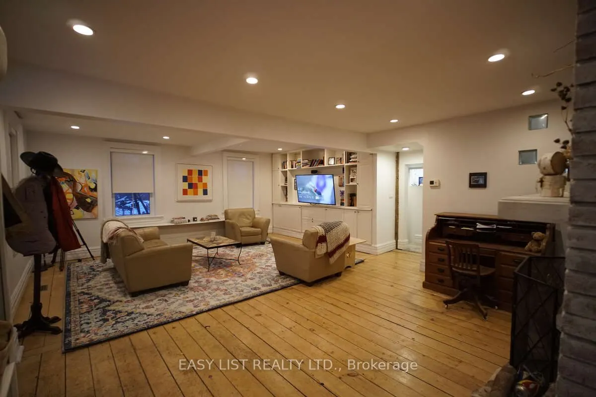 79 Brock Road S