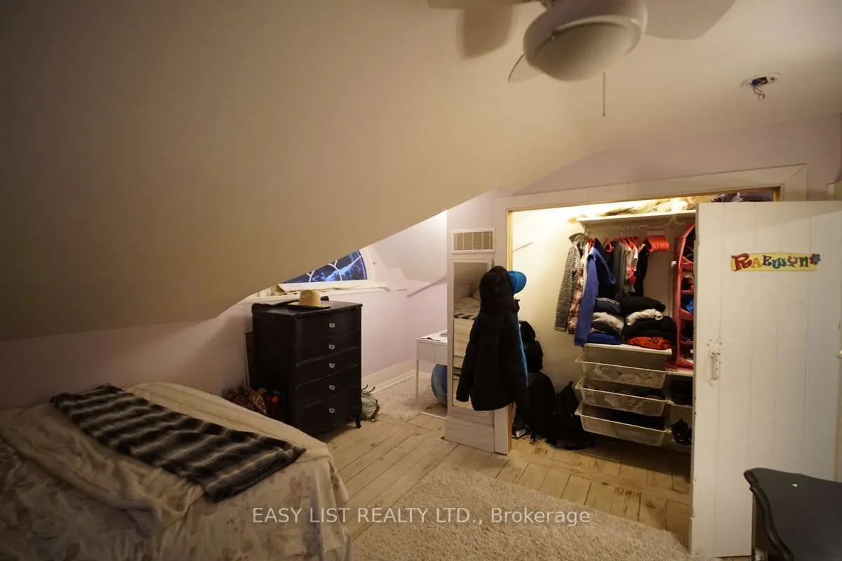 79 Brock Road S