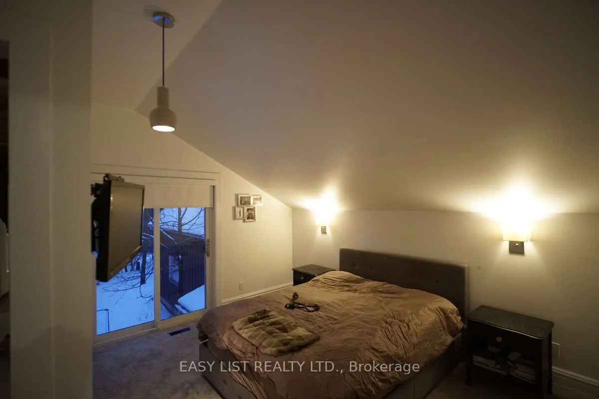 79 Brock Road S