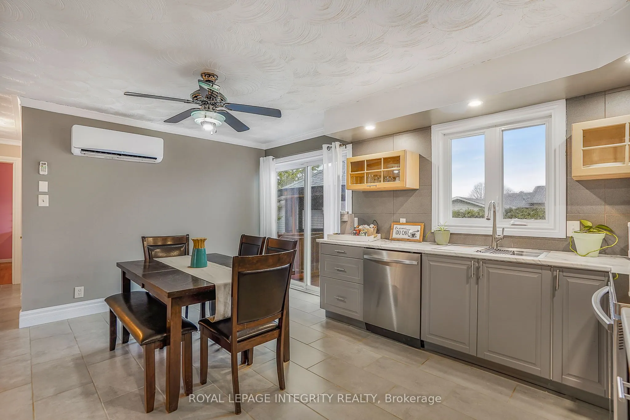 84 Lalande Crescent
