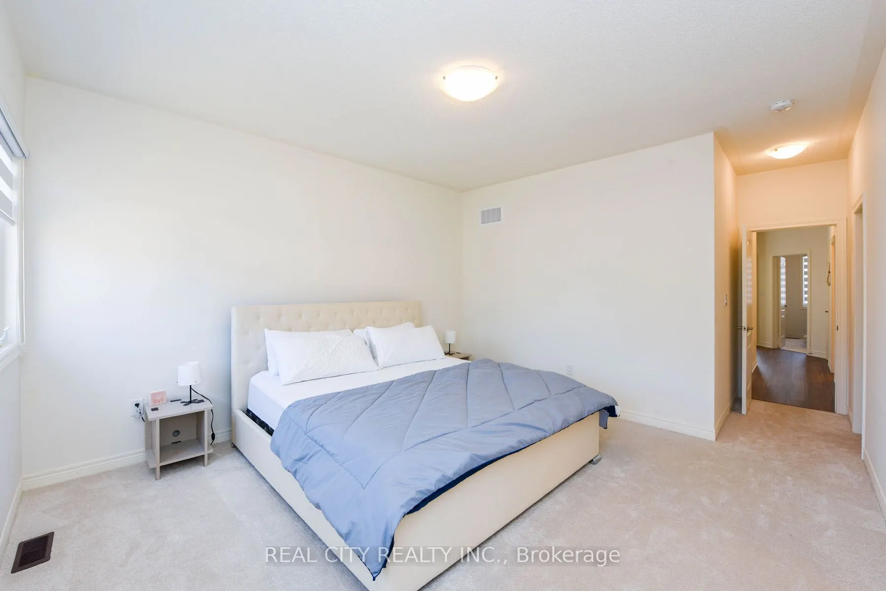 38 Silver Meadow Gdns Gardens N