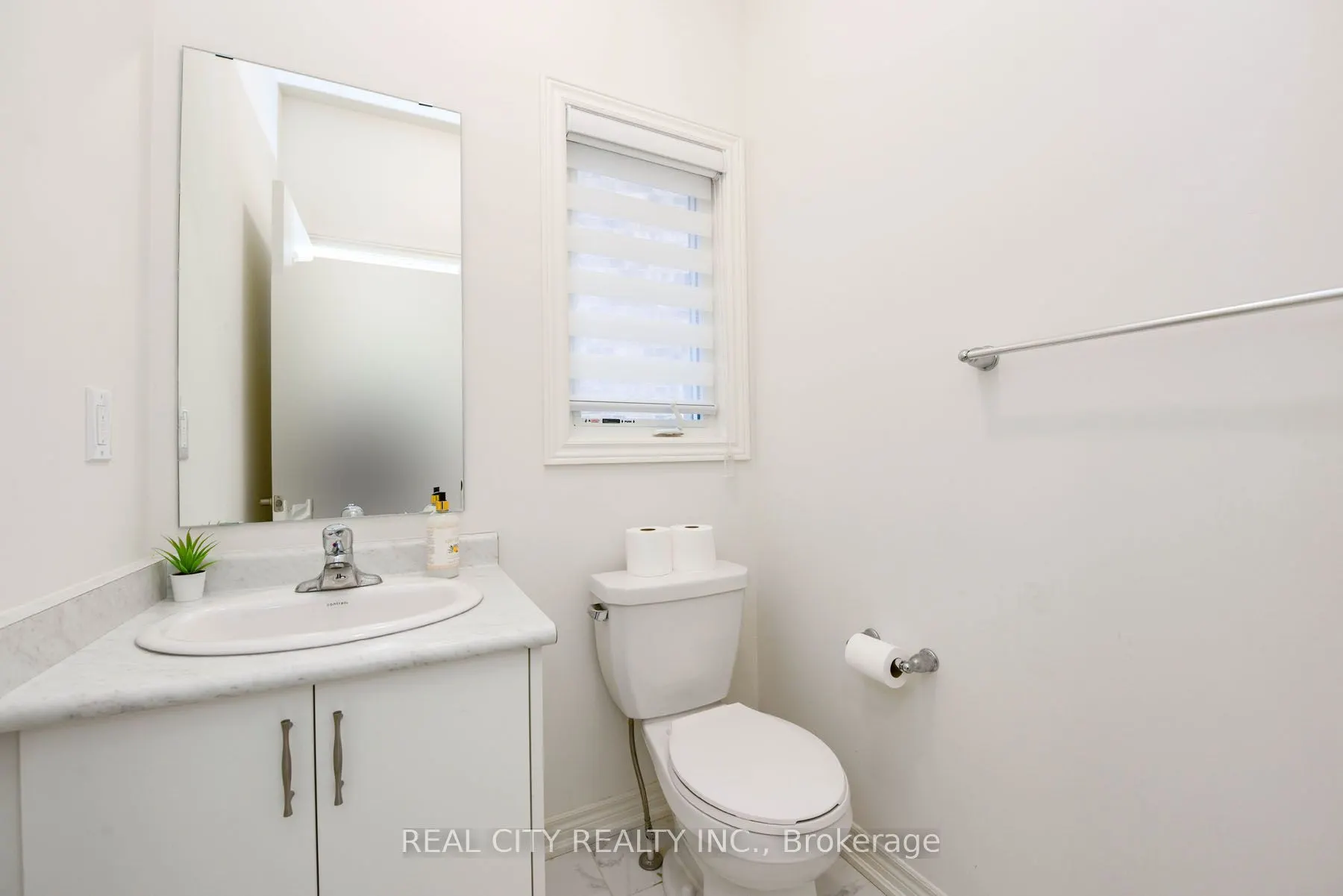 38 Silver Meadow Gdns Gardens N