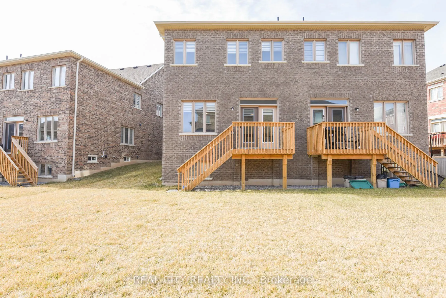 38 Silver Meadow Gdns Gardens N
