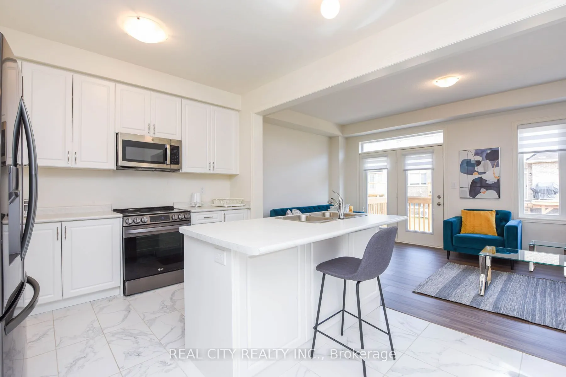 38 Silver Meadow Gdns Gardens N