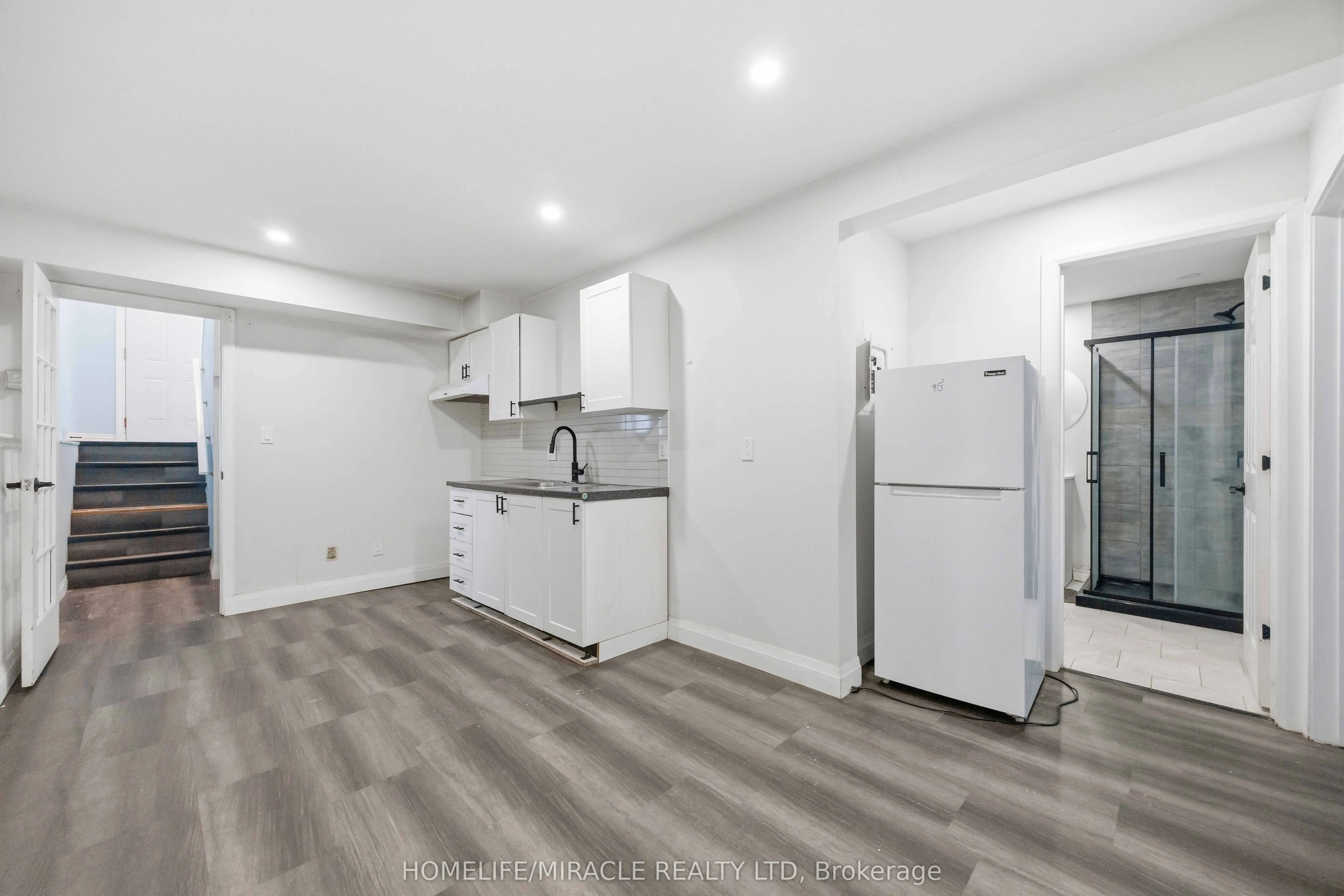 839 Mountain Ash Road