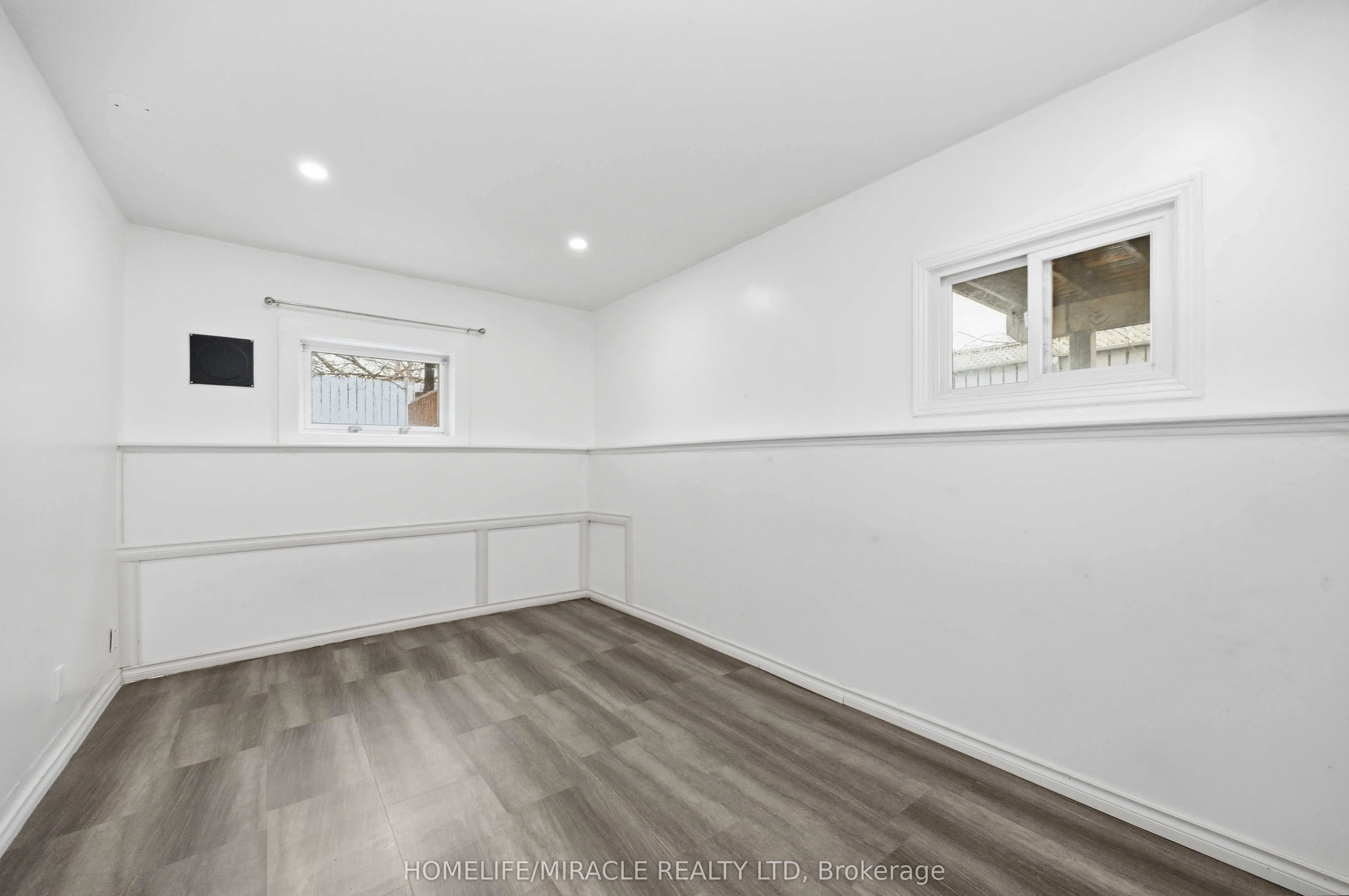 839 Mountain Ash Road