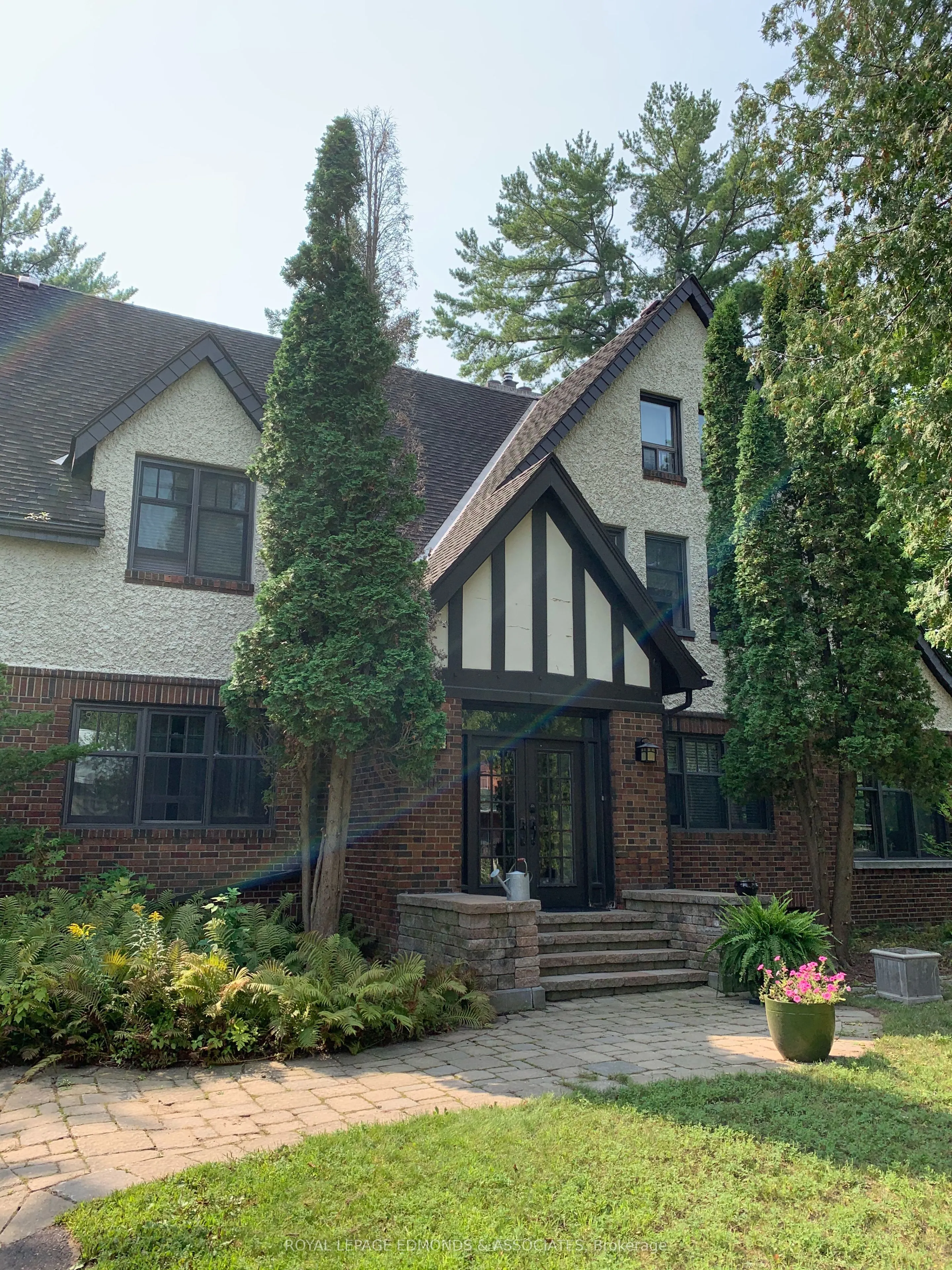 202 Margaret Street