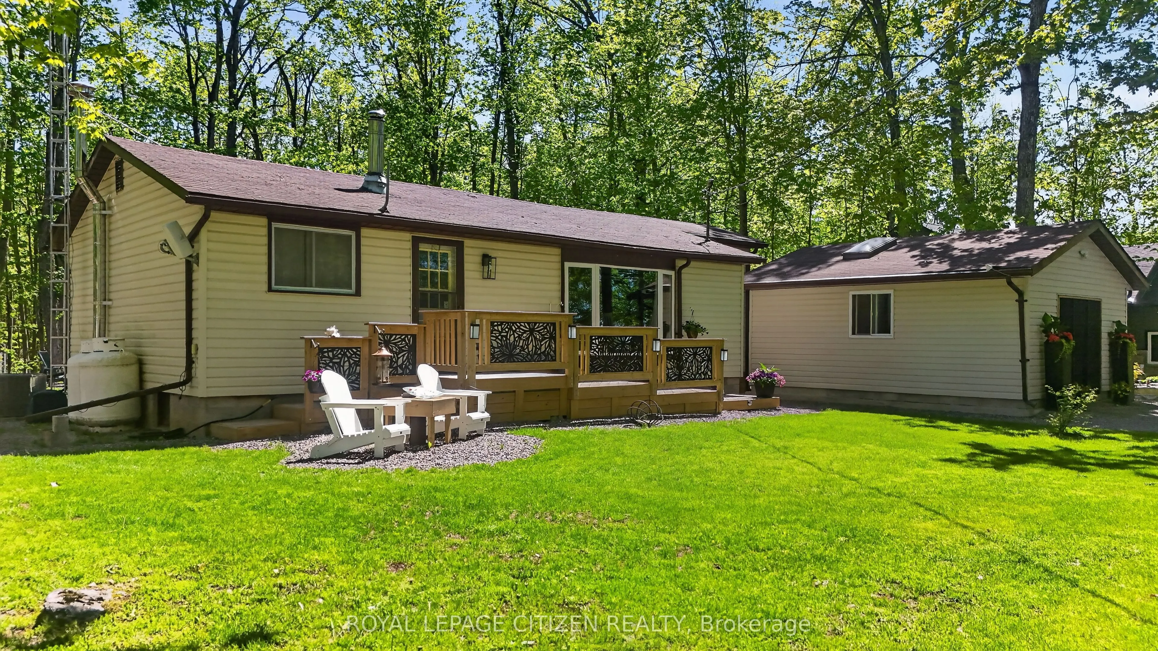 32 Teds Lane