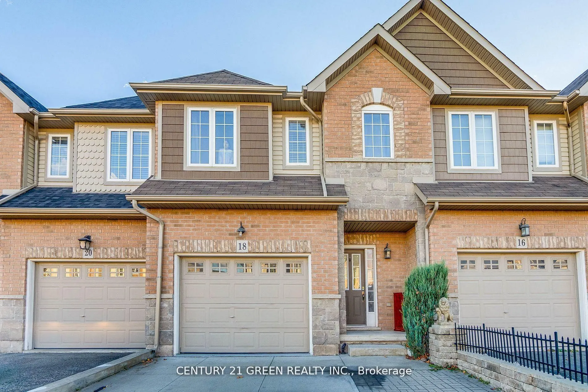 18 Palacebeach Trail