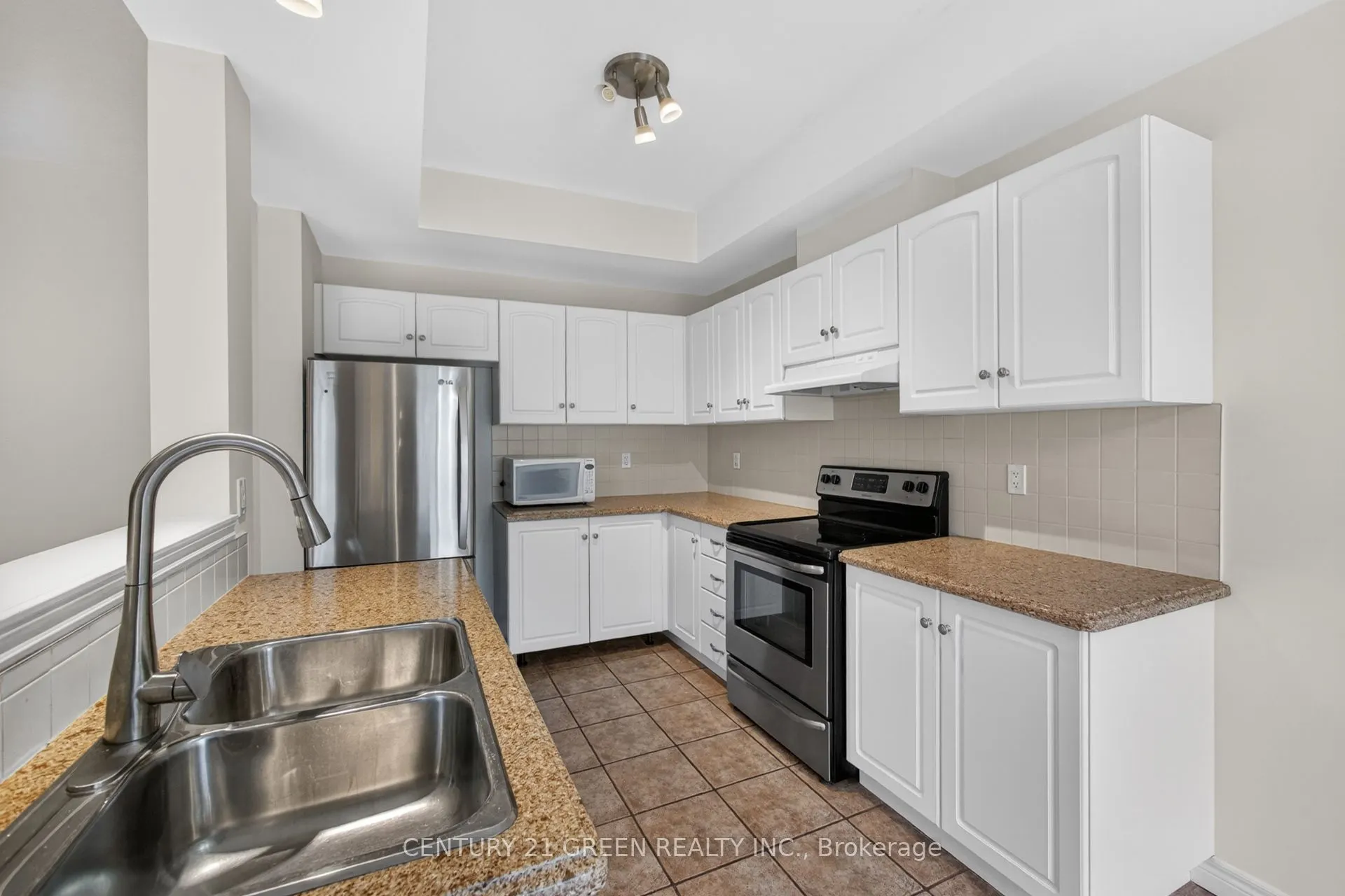 18 Palacebeach Trail
