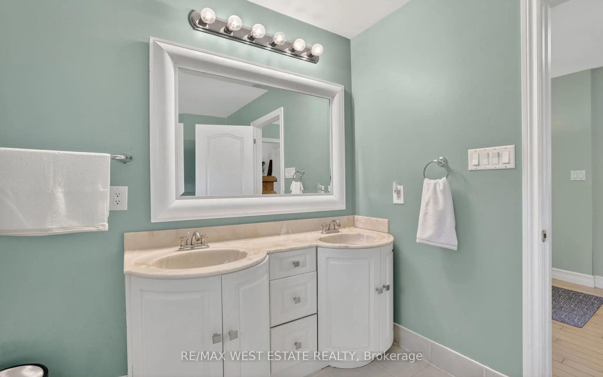 308049 Hockley Road