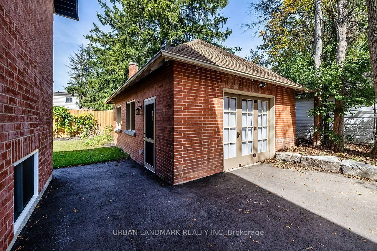 214 Aberdeen Avenue
