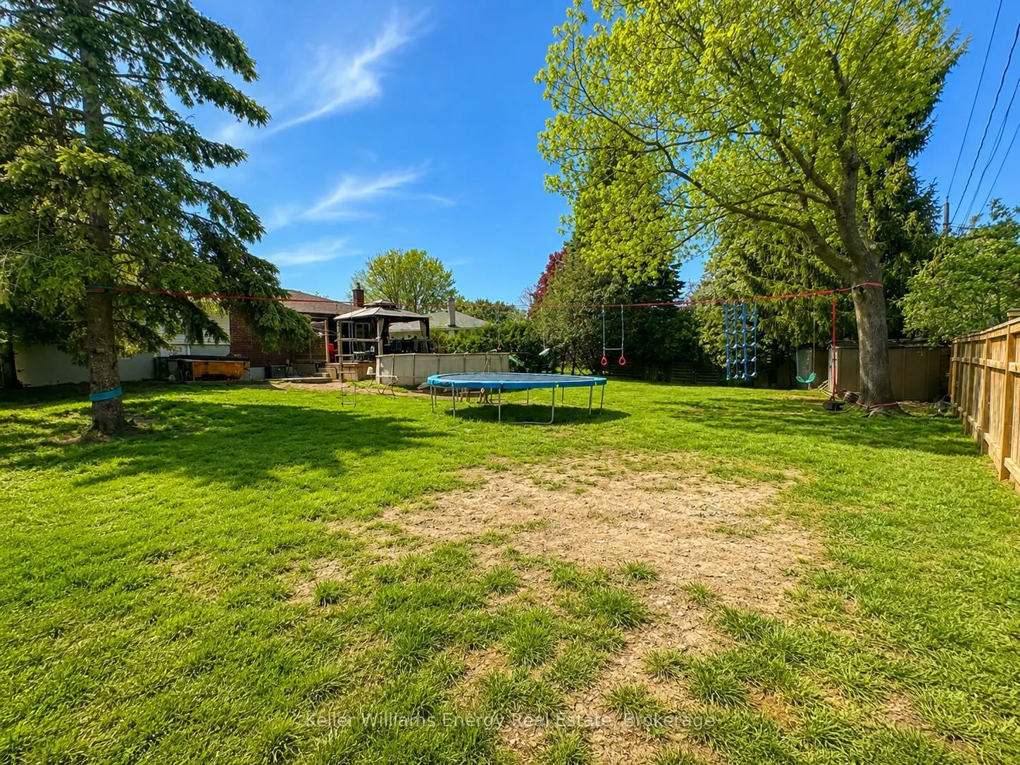 245 Smart Crescent