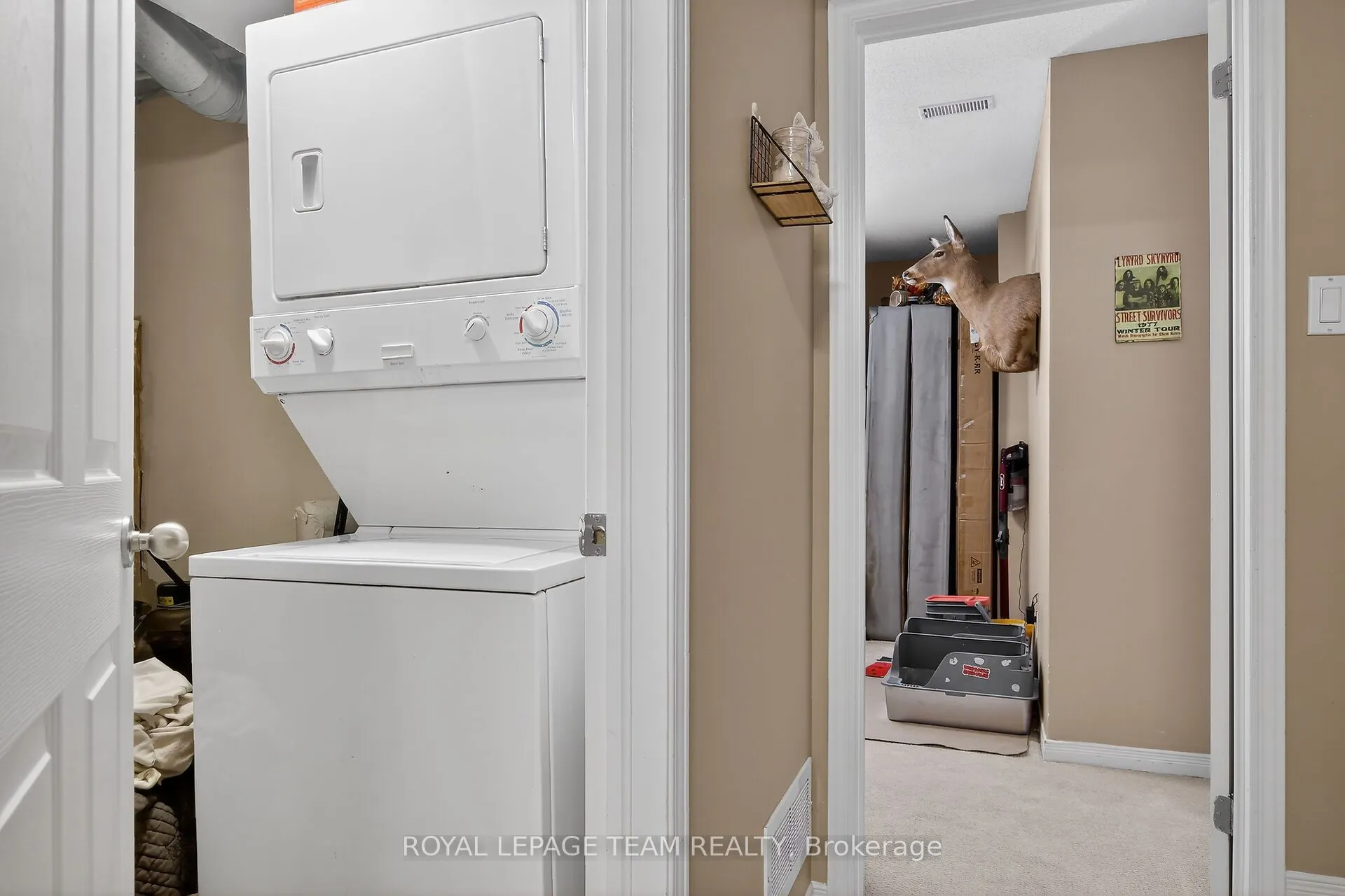 255 Deercroft Avenue #1
