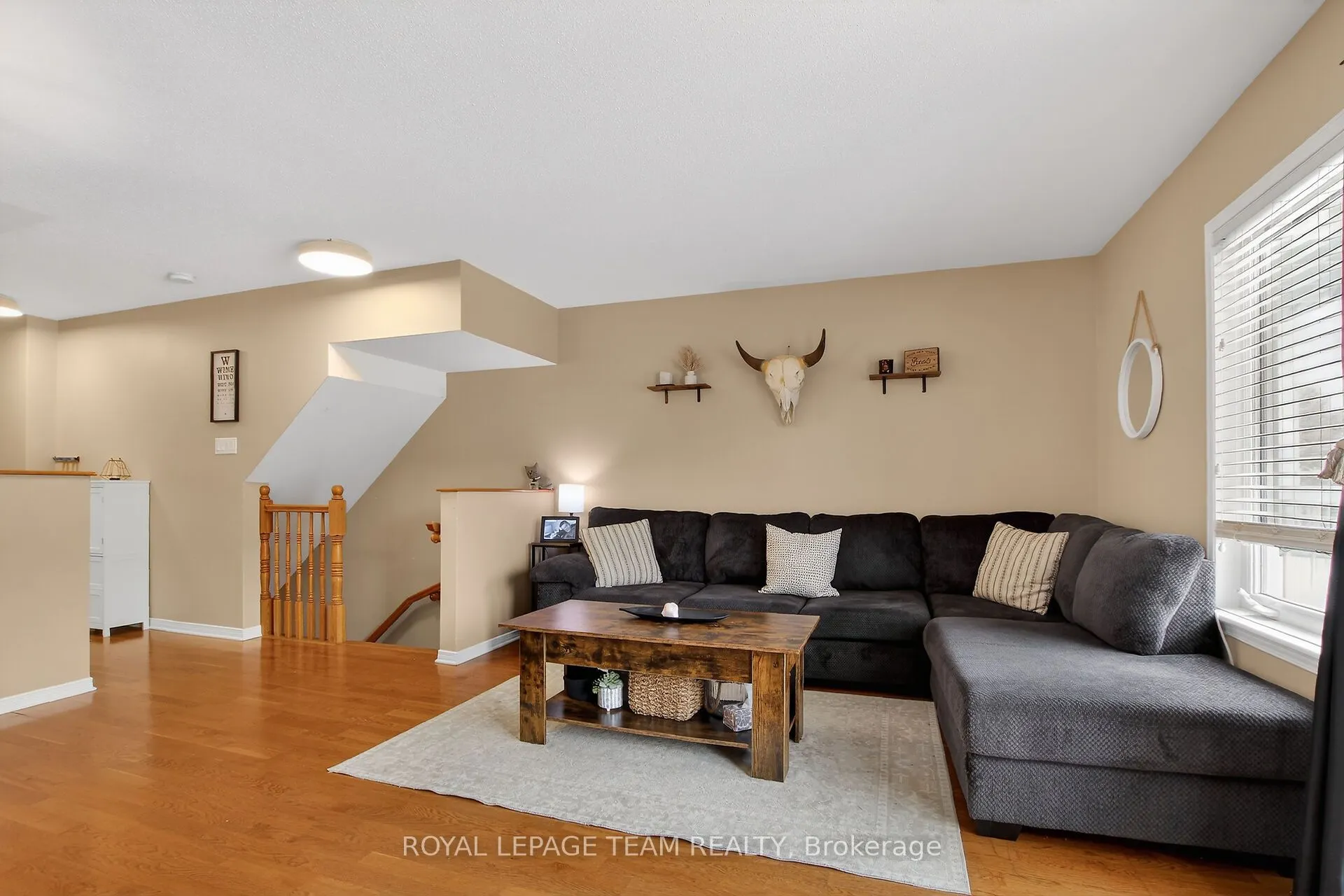 255 Deercroft Avenue #1