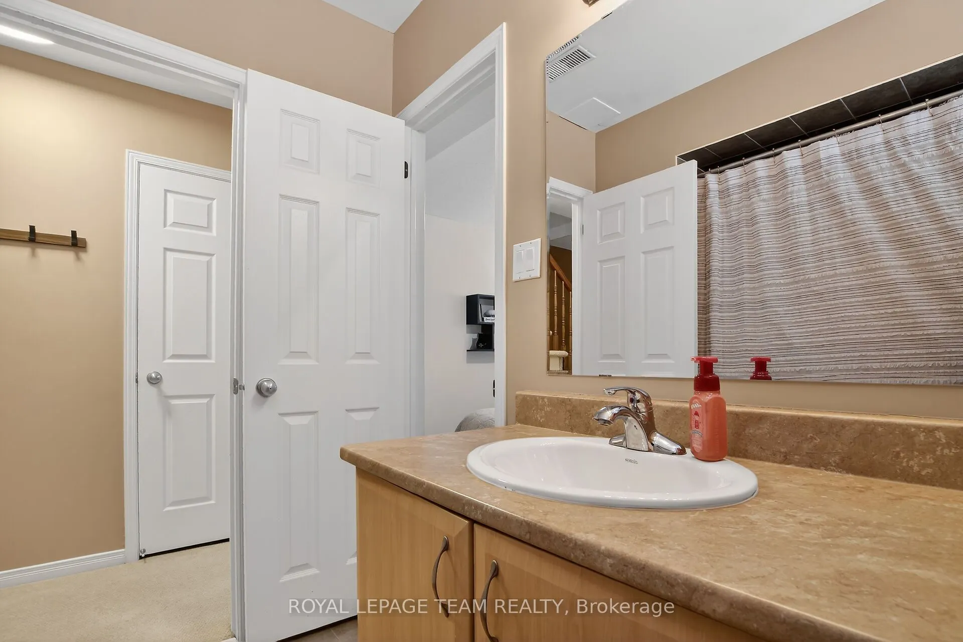 255 Deercroft Avenue #1