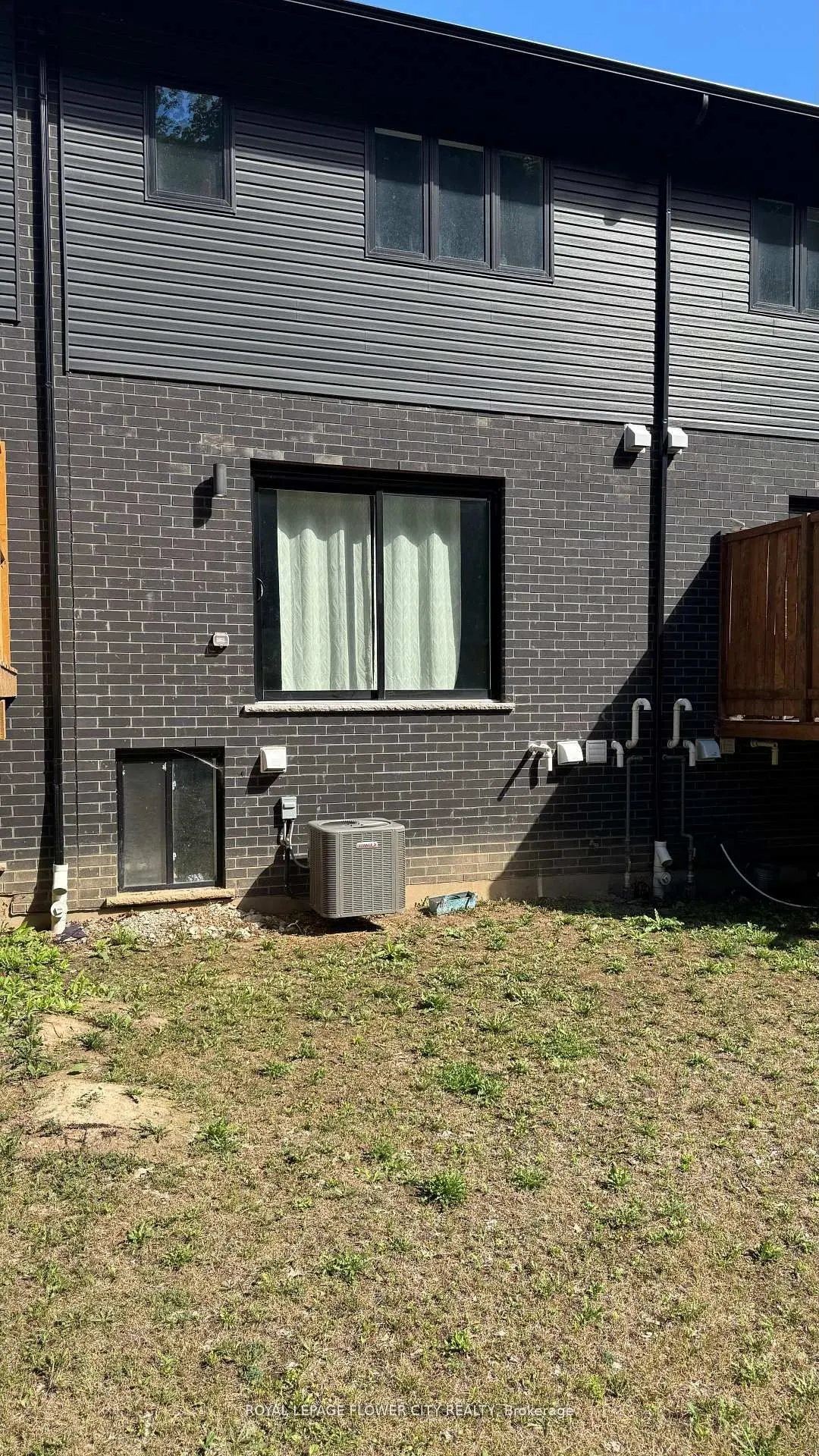 928 Robert Ferrie Drive