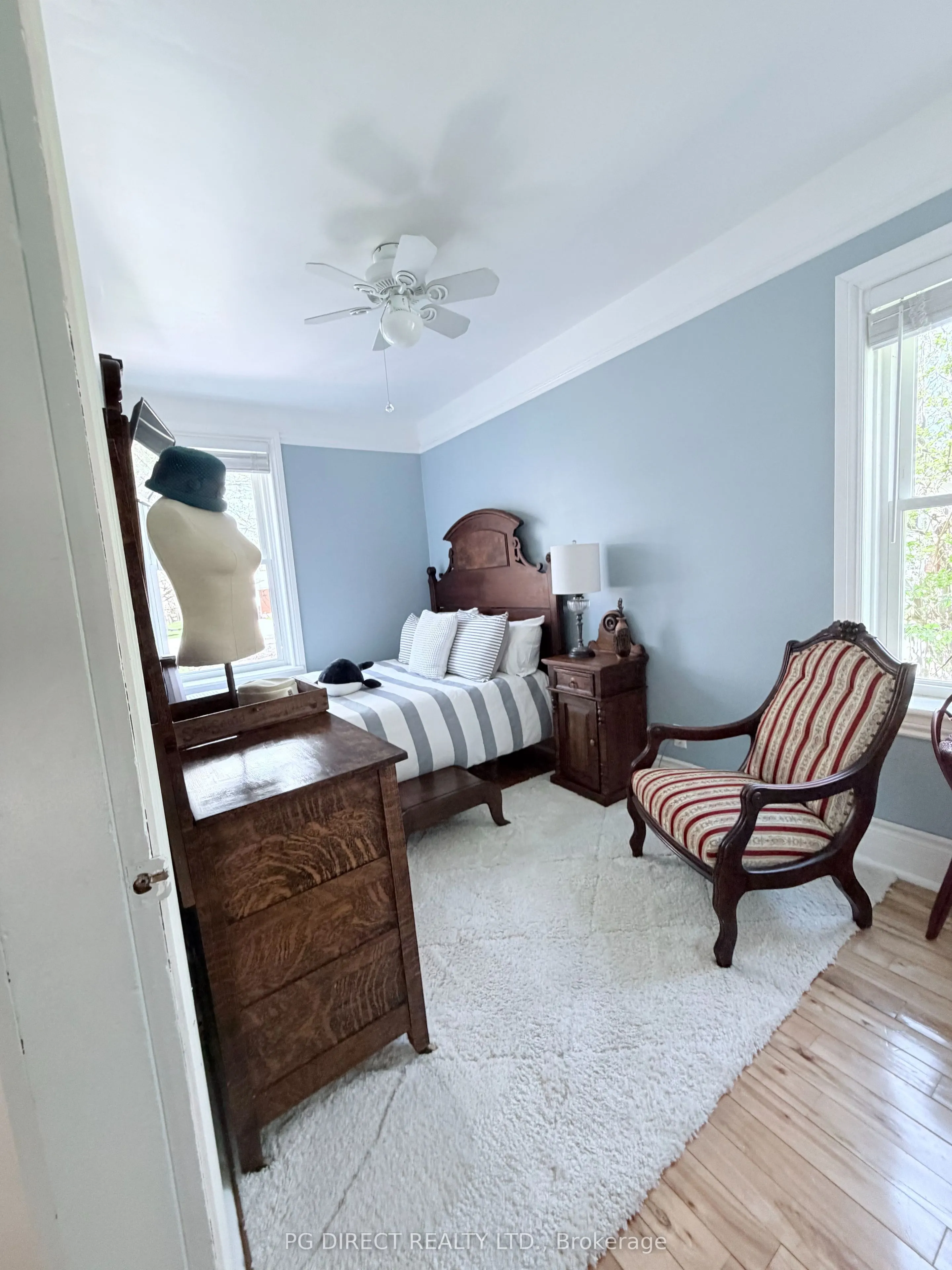 24 N Hastings Avenue