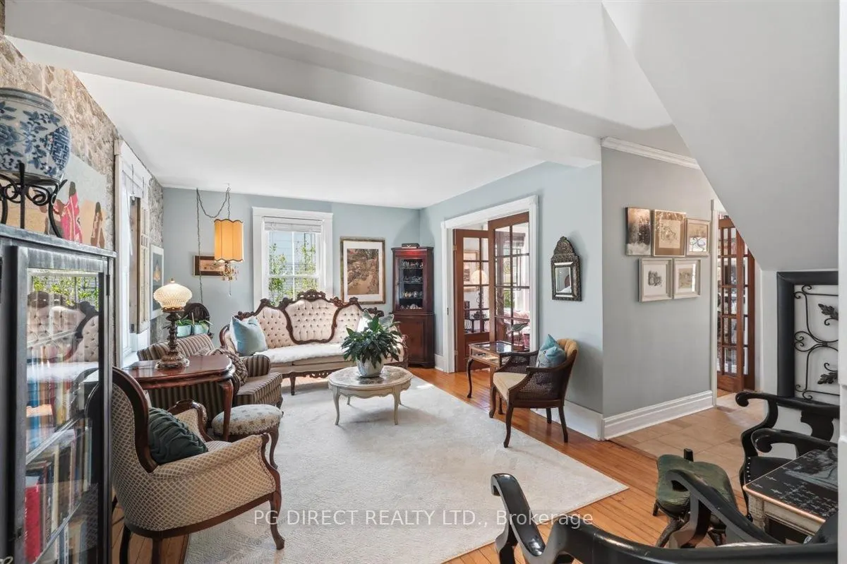 24 N Hastings Avenue