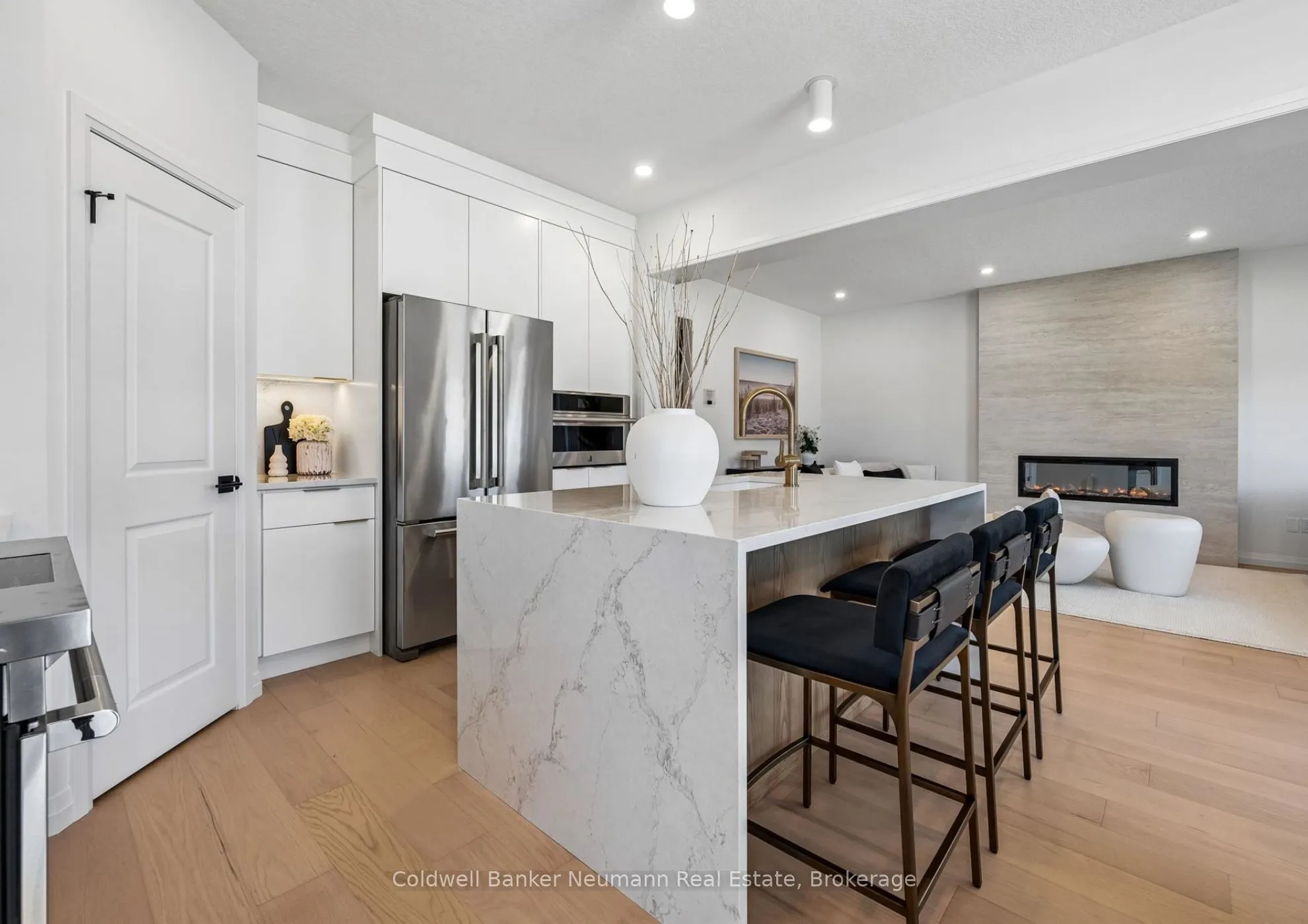 636 Anton Crescent