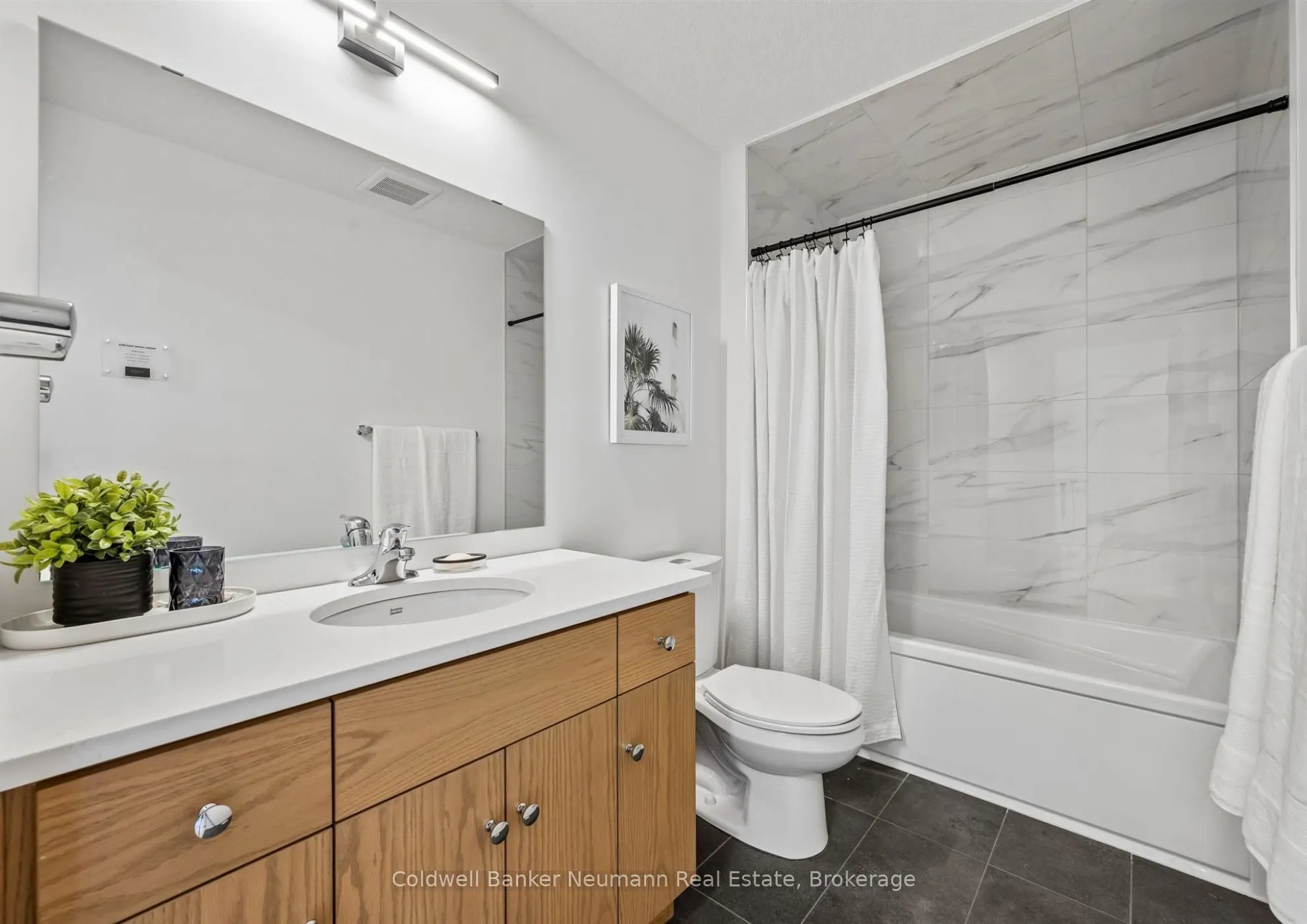 636 Anton Crescent