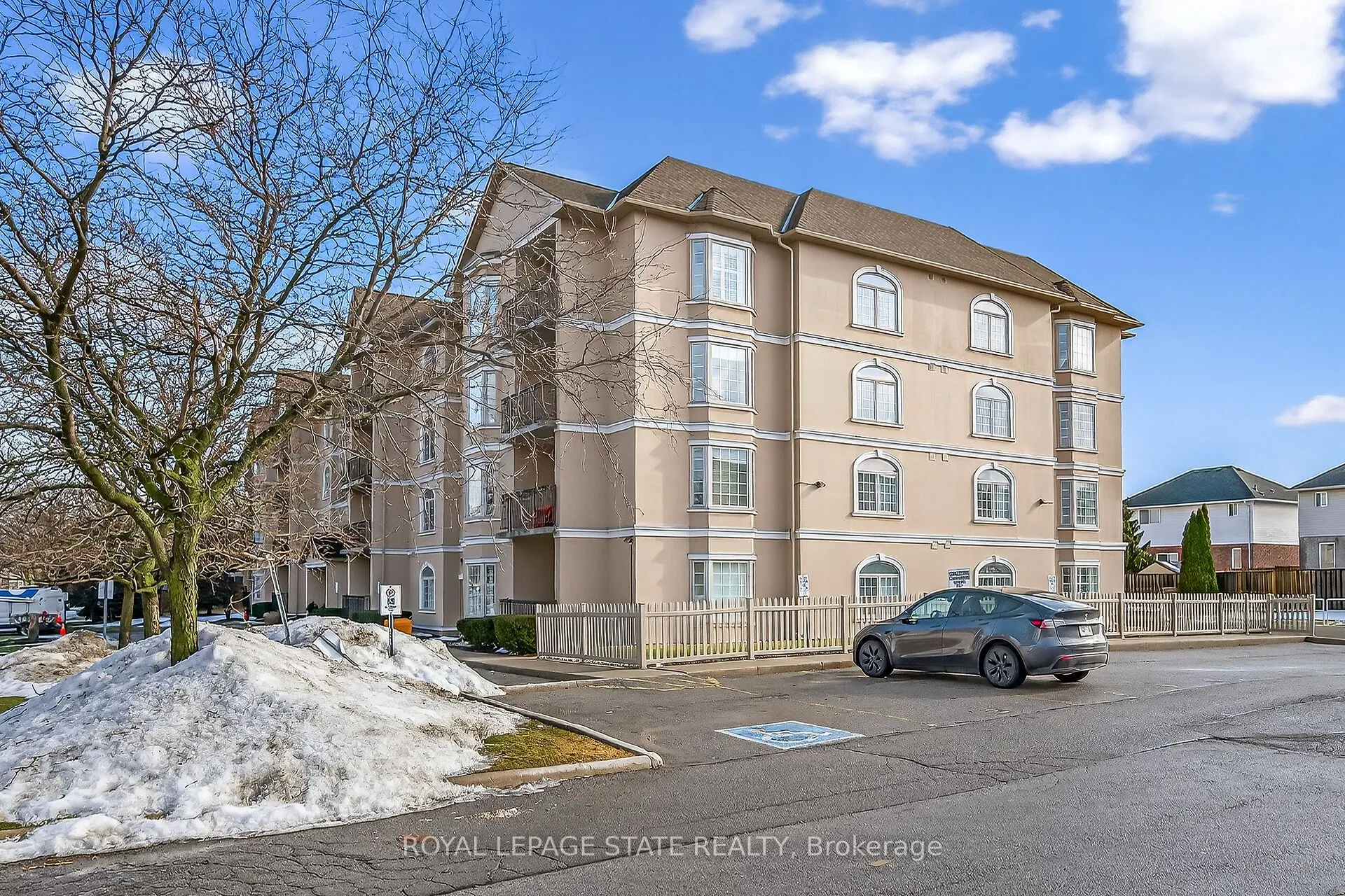 908 Mohawk Road E #308