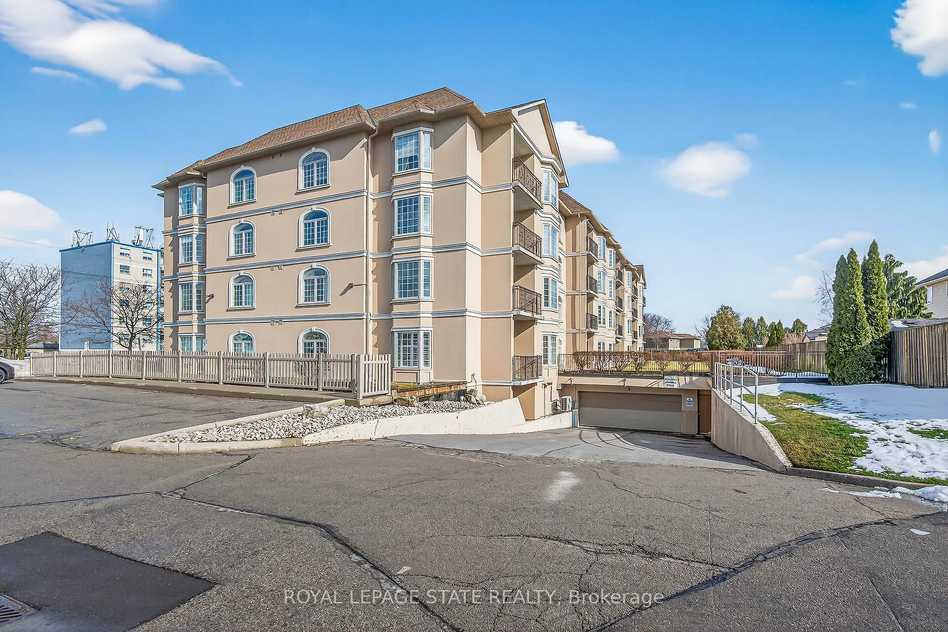 908 Mohawk Road E #308