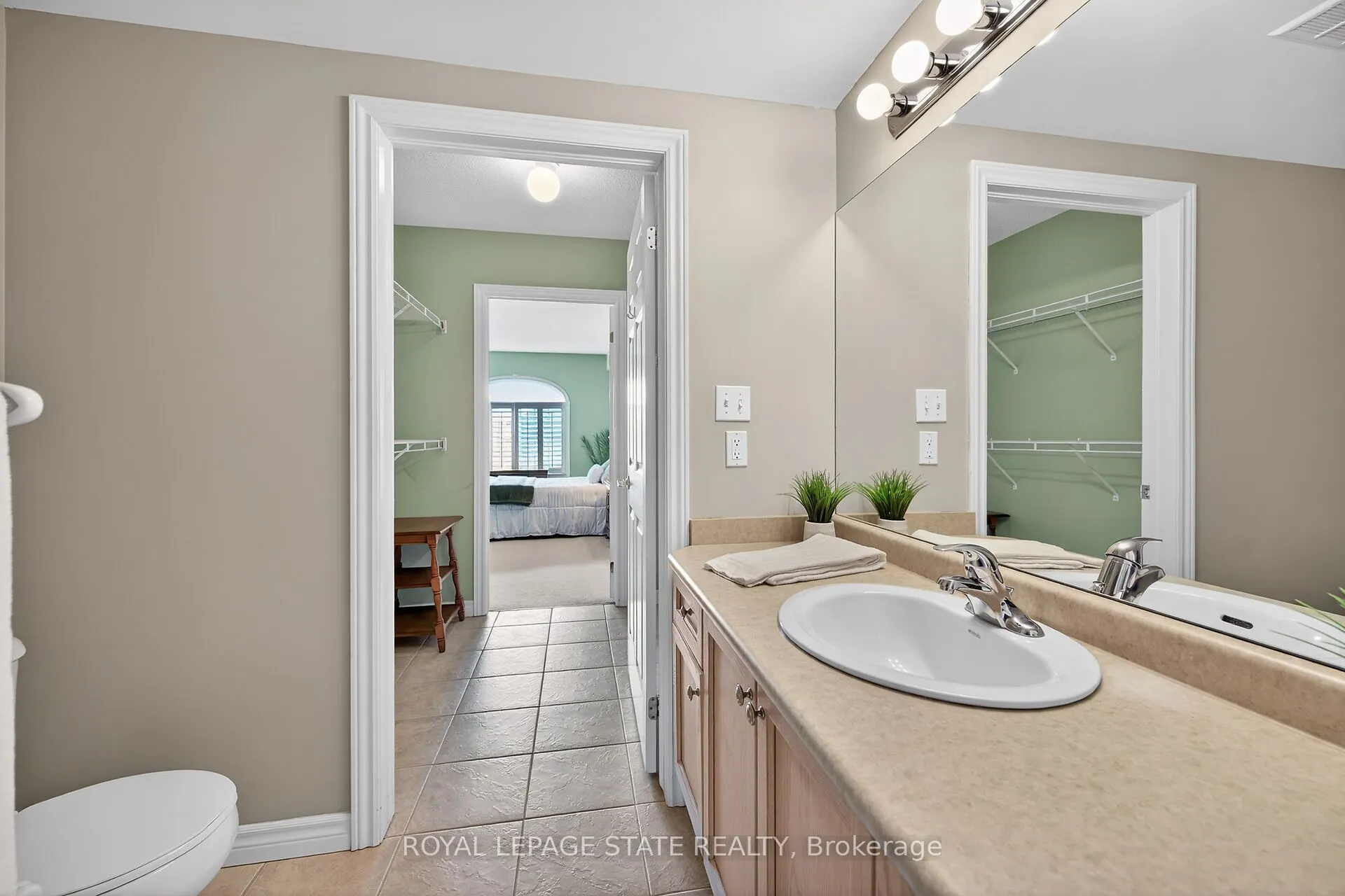 908 Mohawk Road E #308