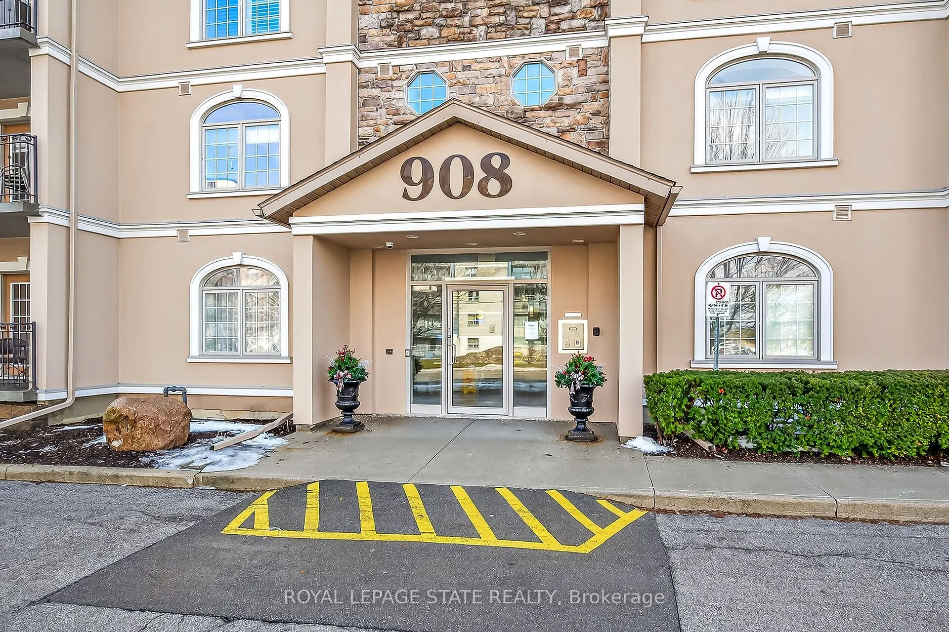 908 Mohawk Road E #308