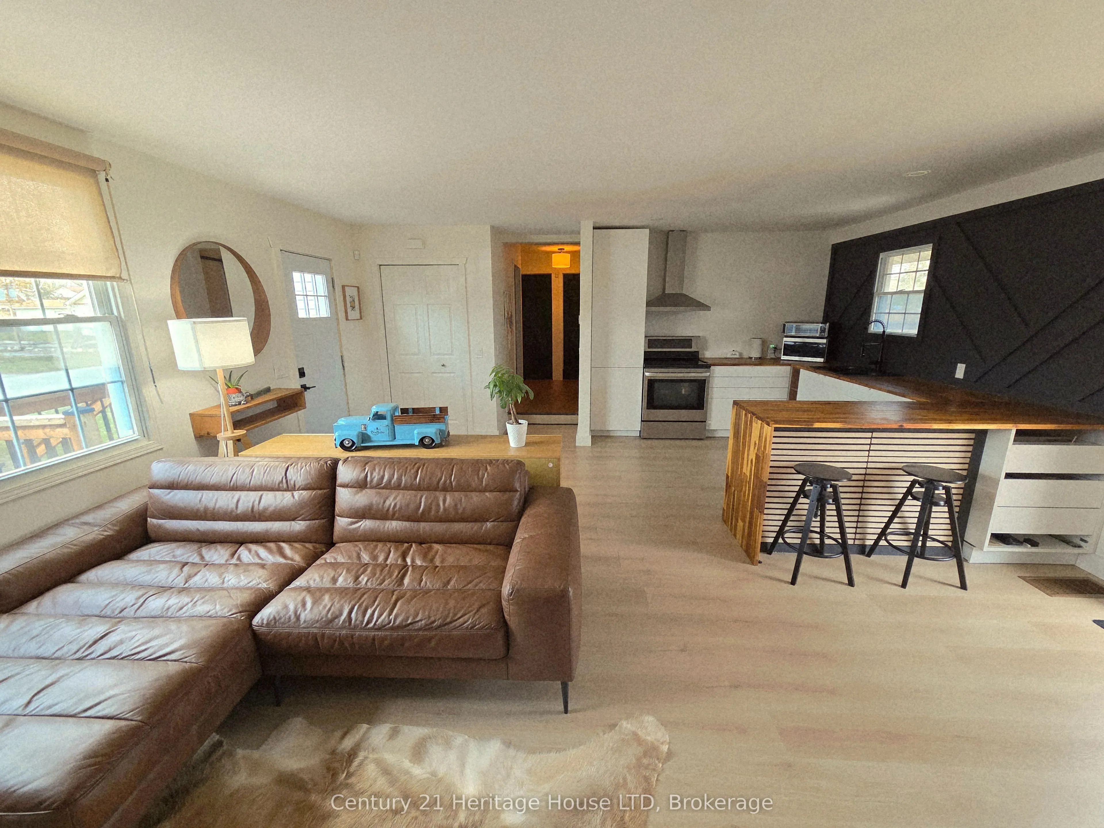 552 Lakeview Road